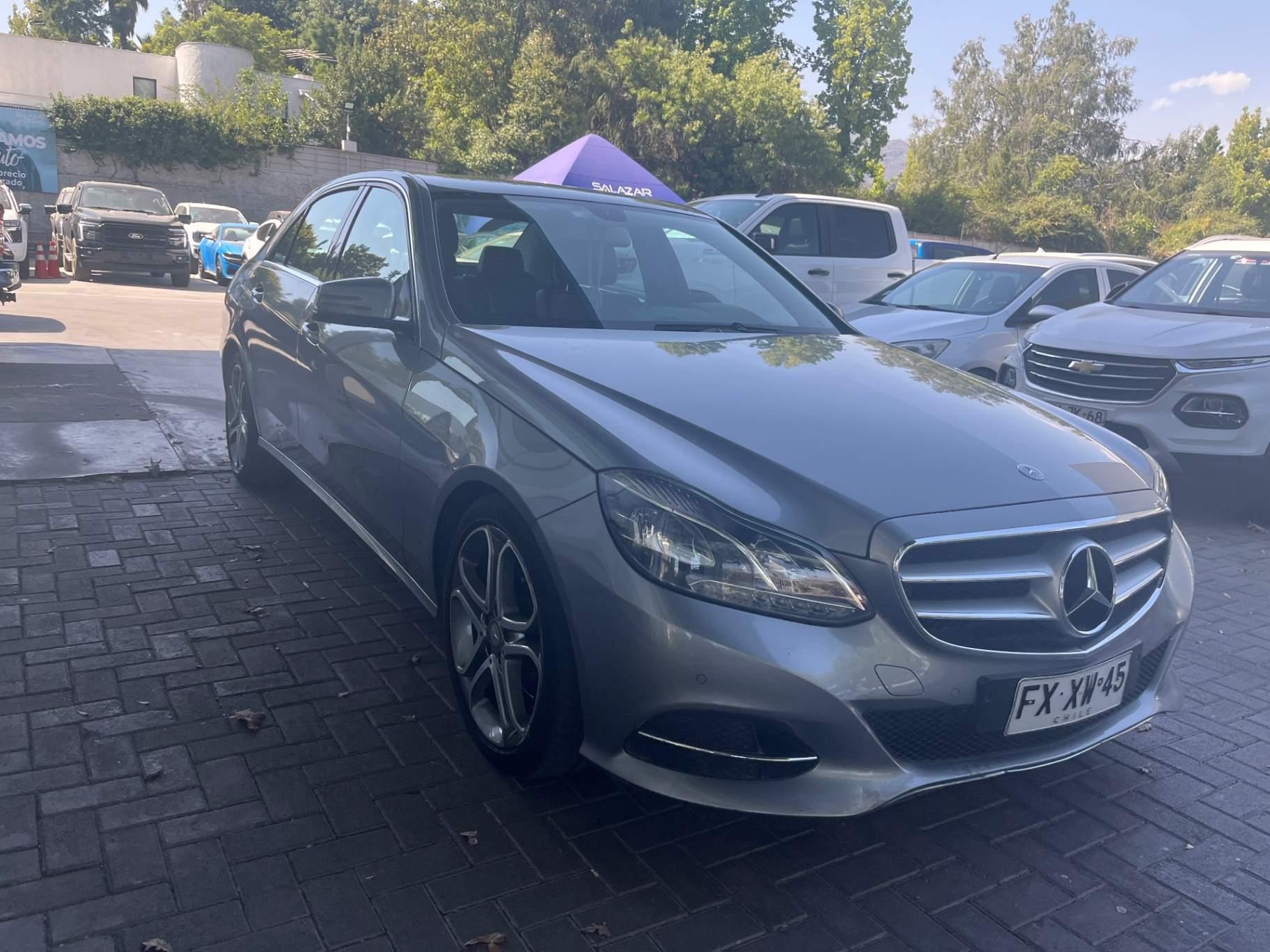 Automovil Mercedes Benz E 200