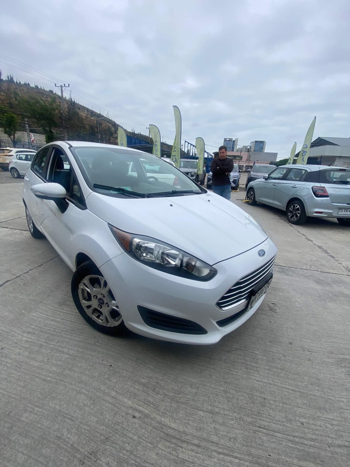 Automovil Ford Fiesta