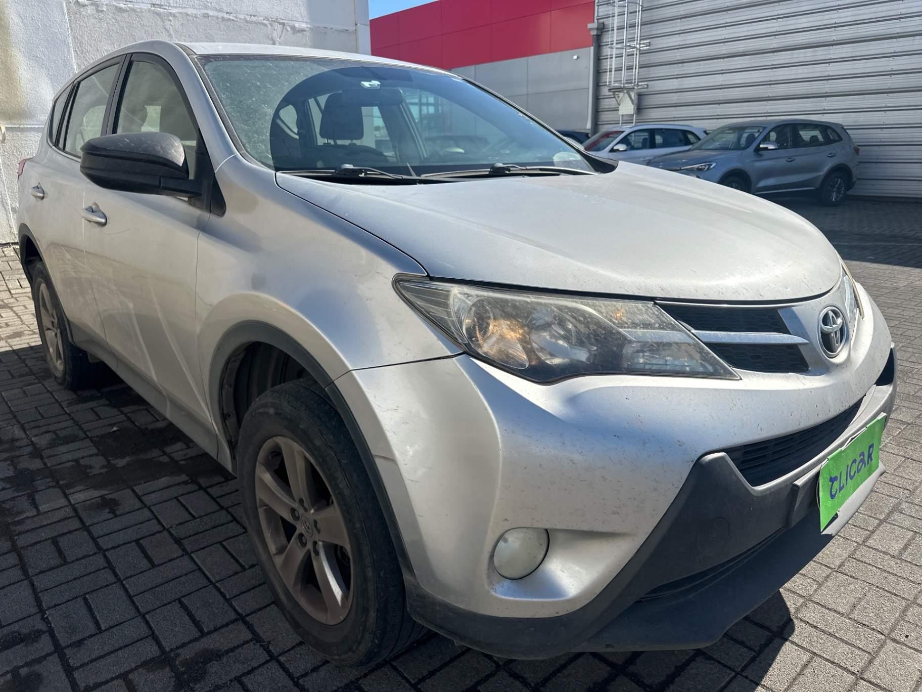 Station Wagon Toyota Rav 4