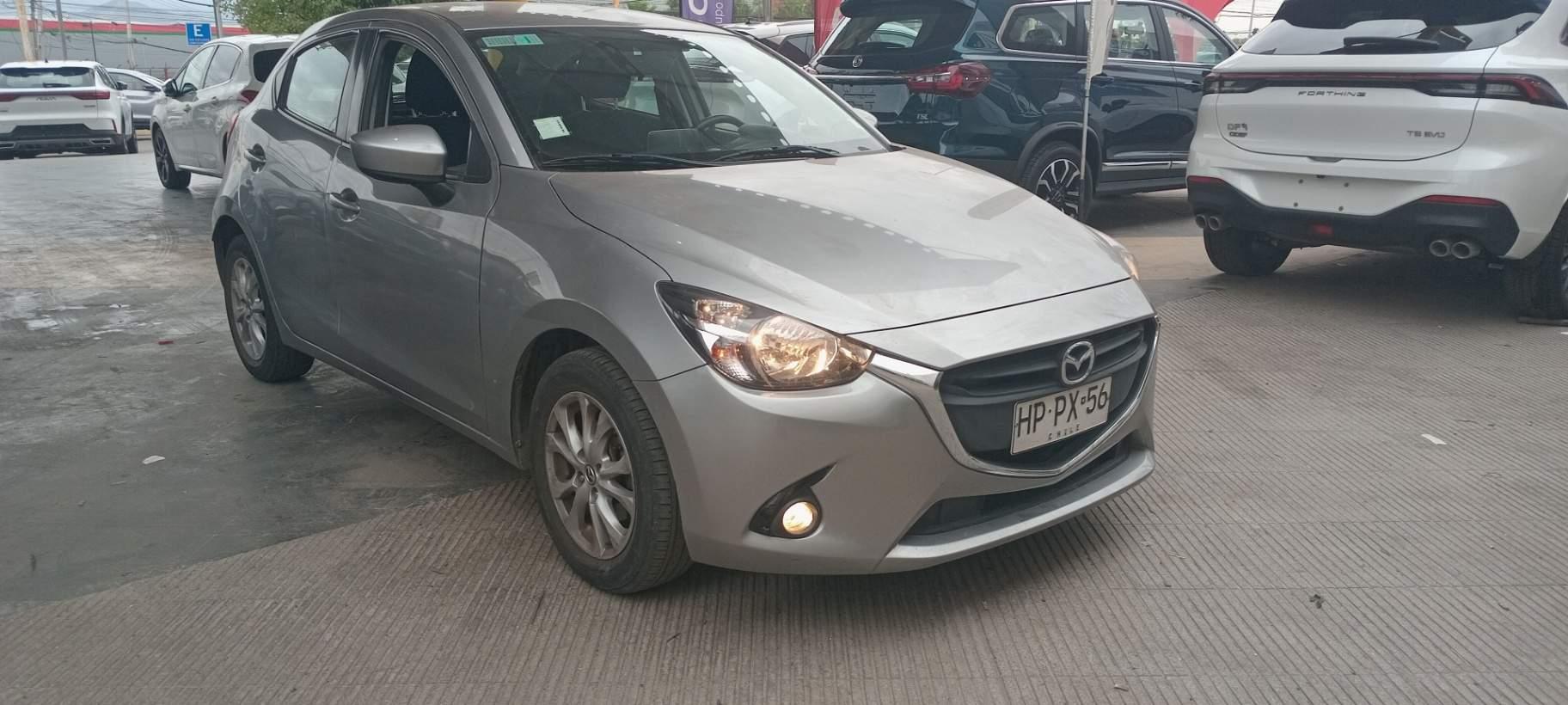 Automovil Mazda 2