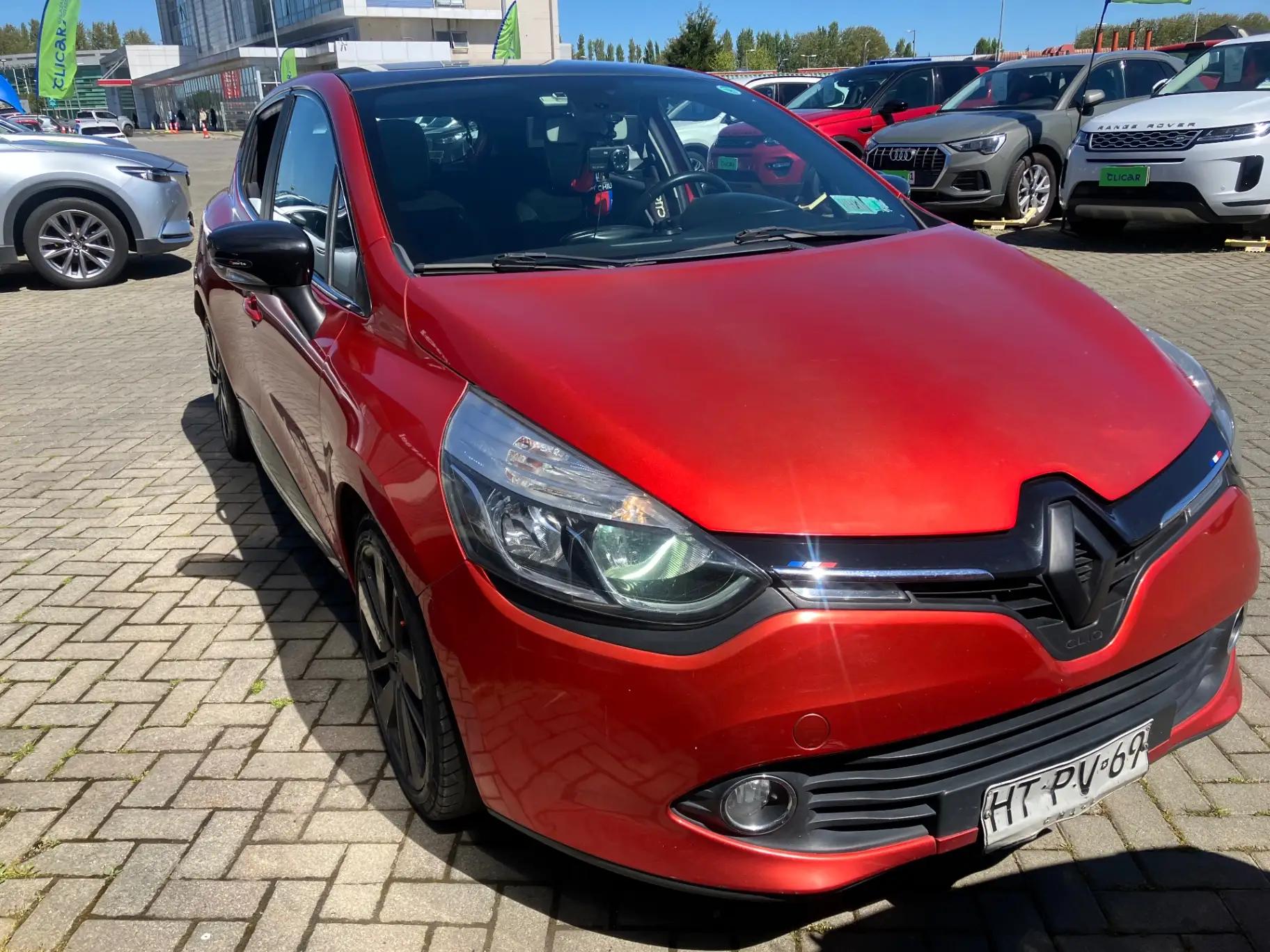 Automovil Renault Clio