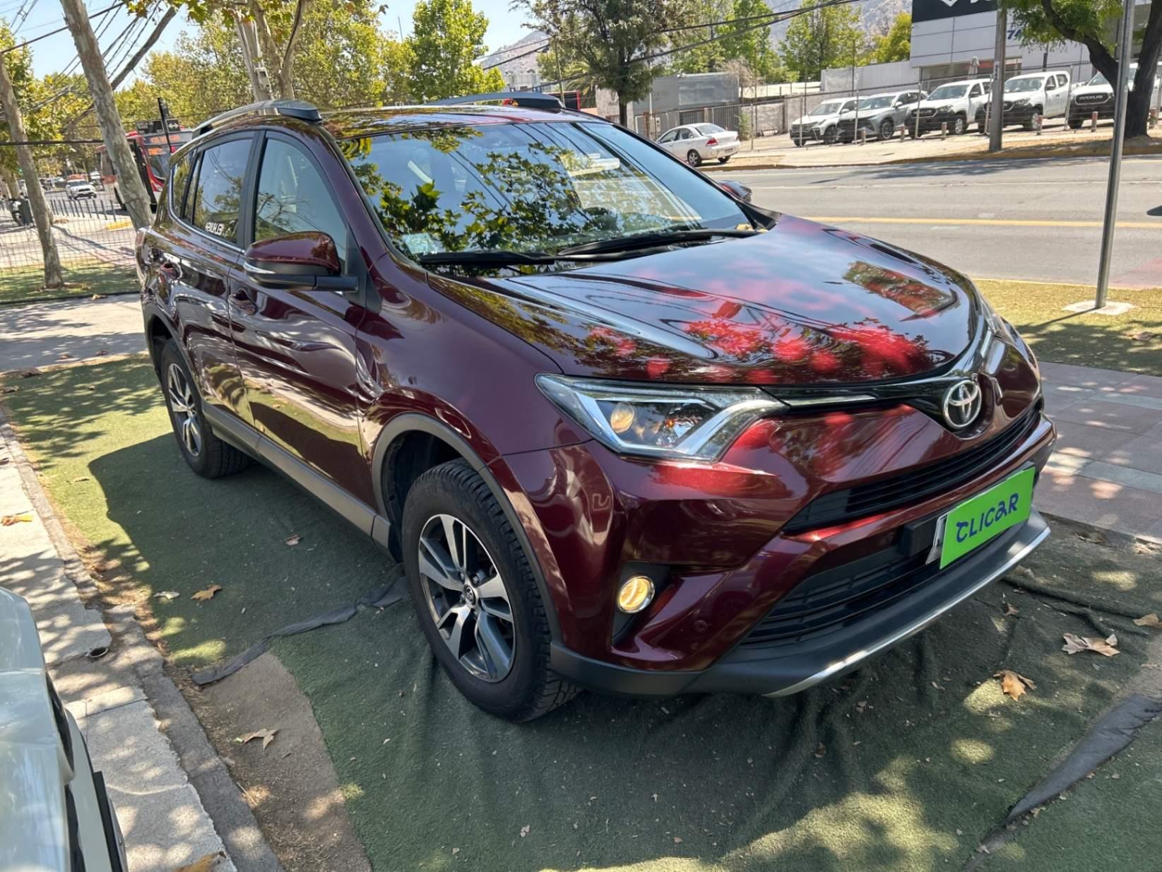 Station Wagon Toyota Rav 4