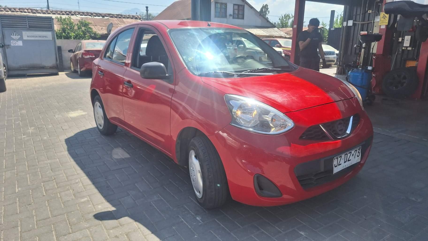 Automovil Nissan March