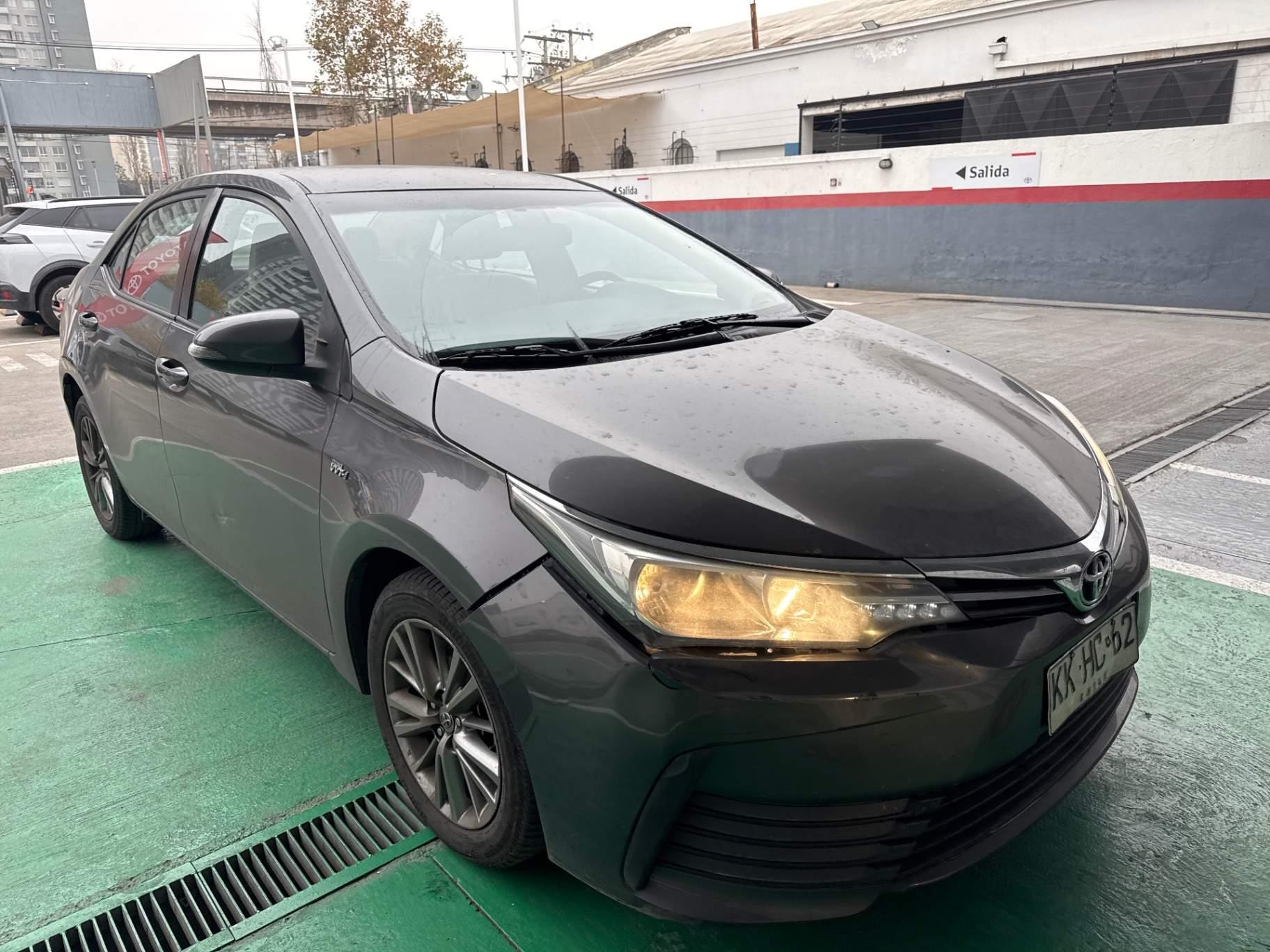 Automovil Toyota Corolla