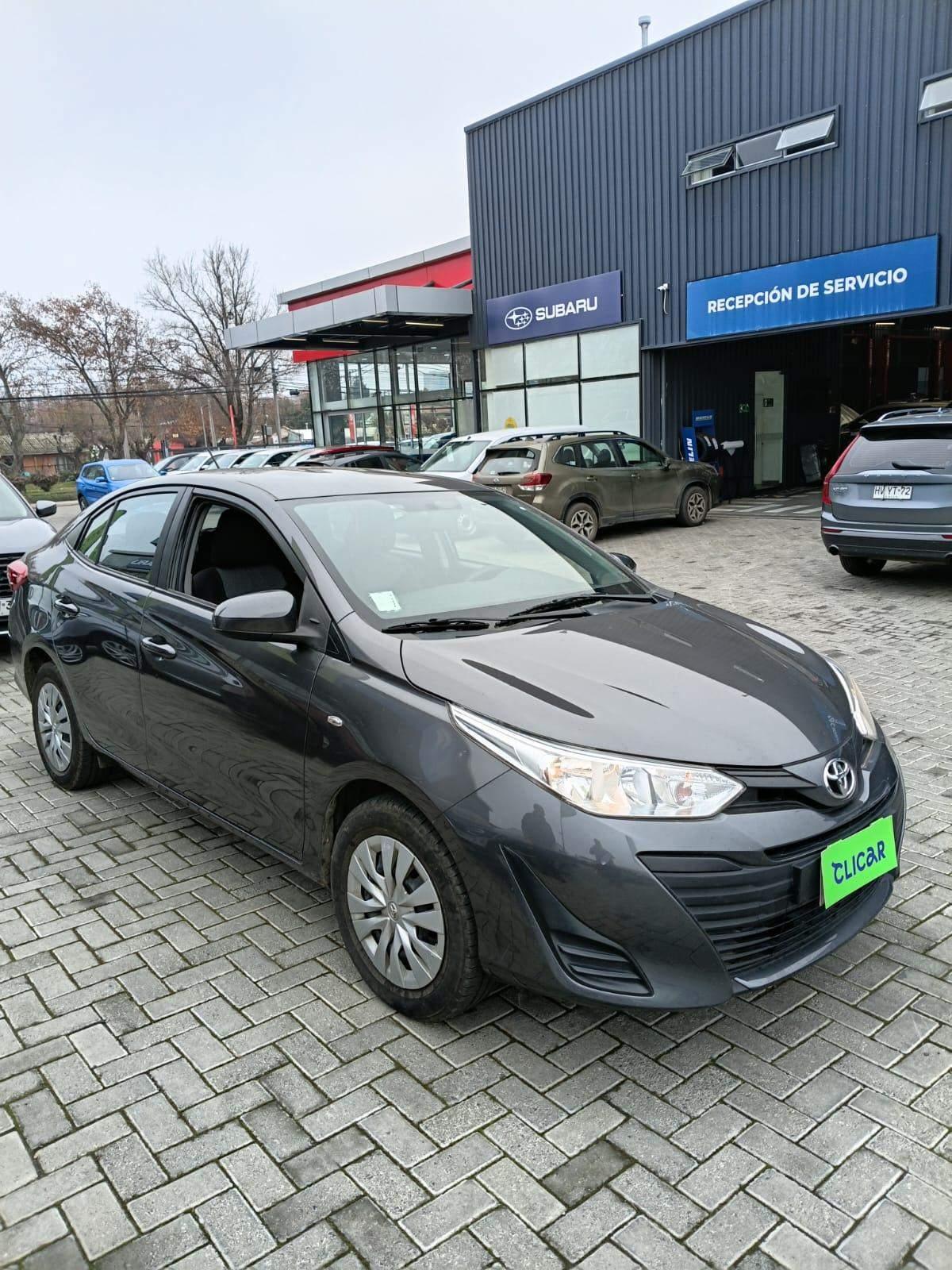 Automovil Toyota Yaris