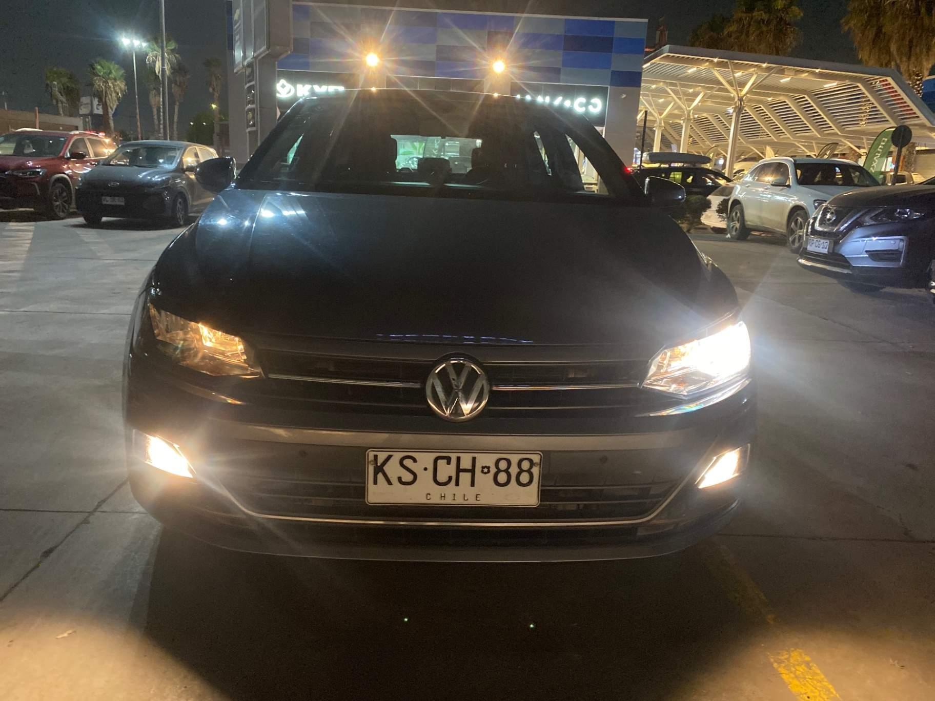 Automovil Volkswagen Polo