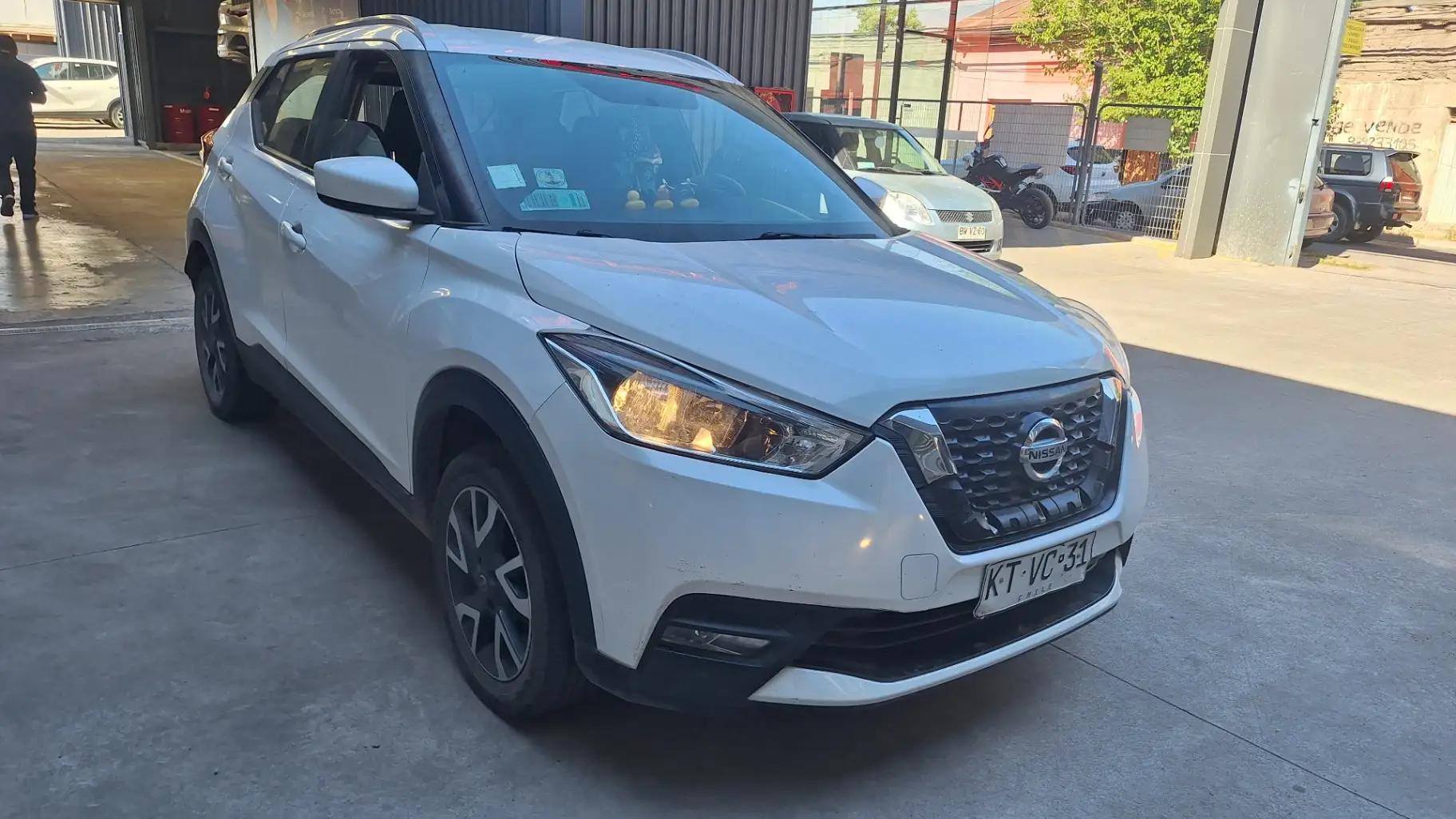 Station Wagon Nissan Kicks