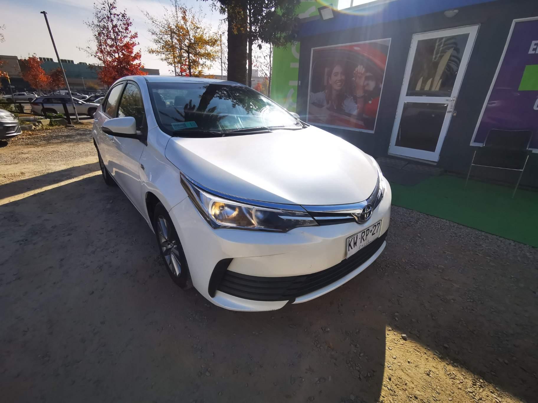Automovil Toyota Corolla