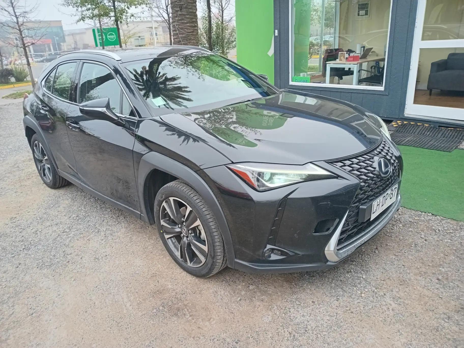 Automovil Lexus Ux