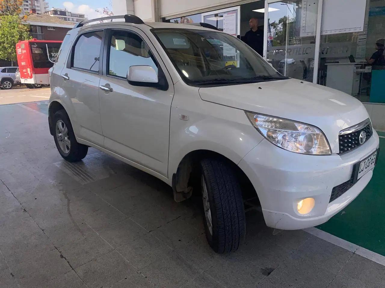 Station Wagon Toyota Rush