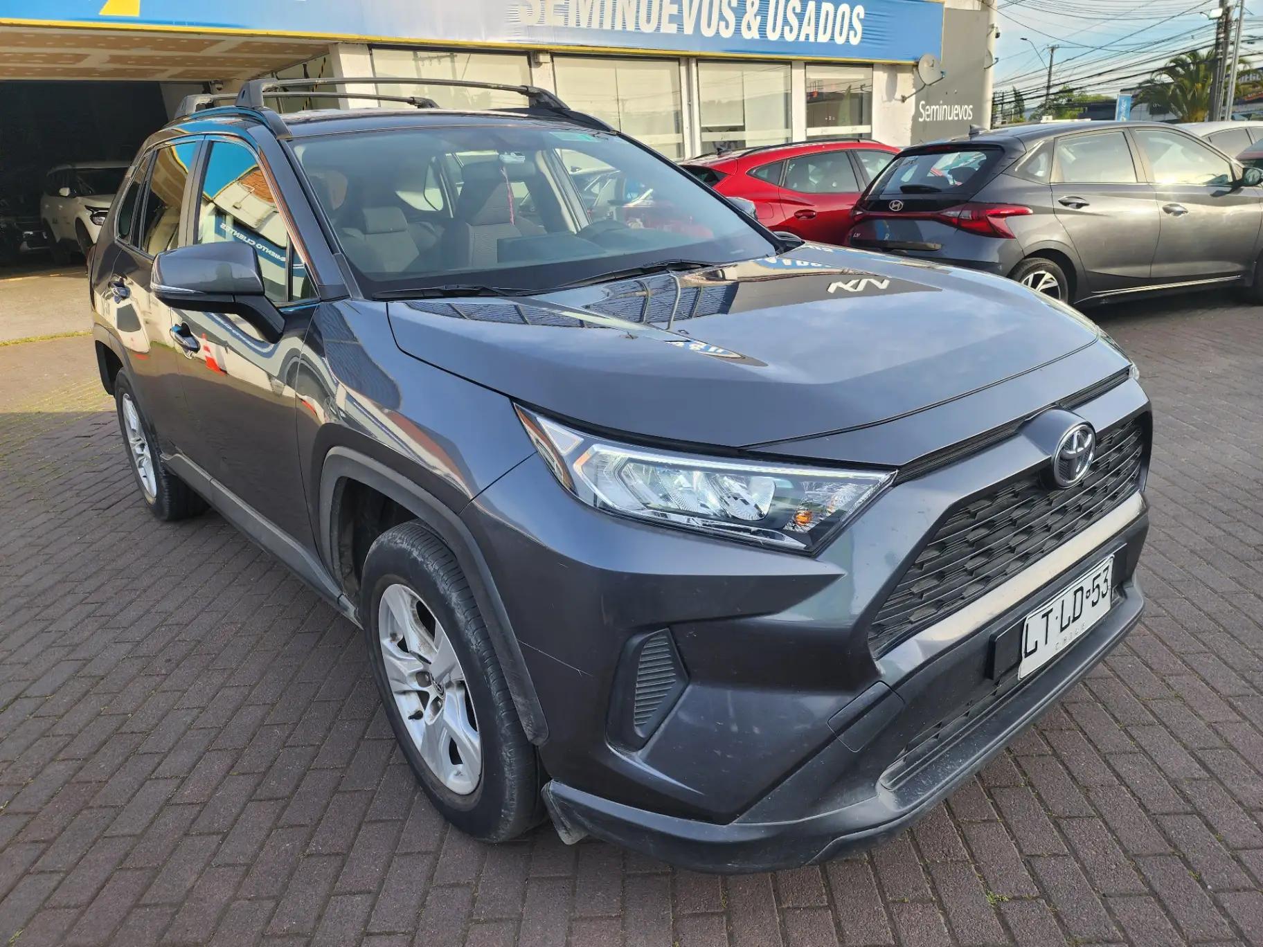 Station Wagon Toyota Rav 4