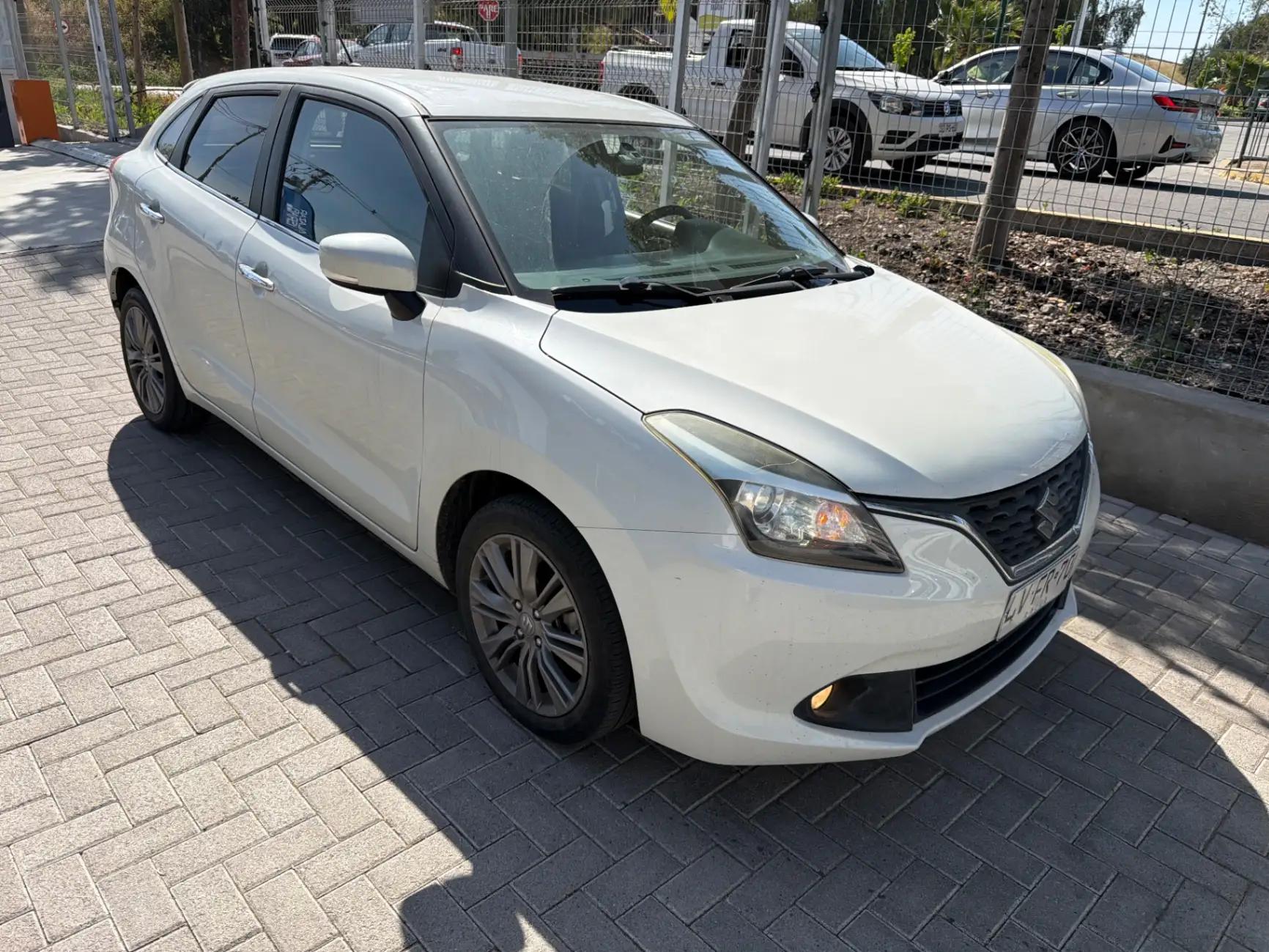 Hatchback Suzuki Baleno