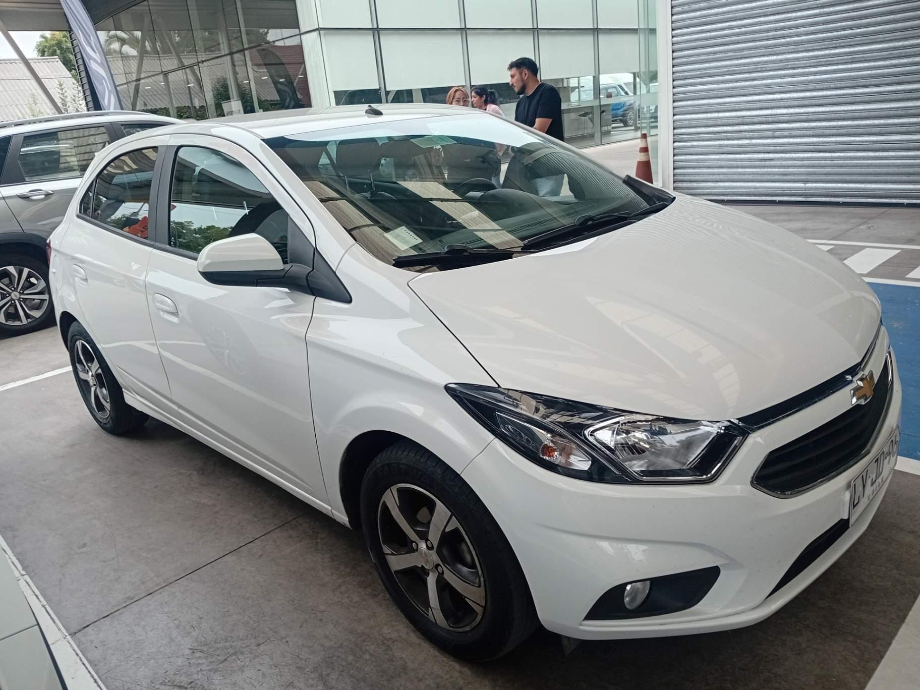 Automovil Chevrolet Onix Turbo