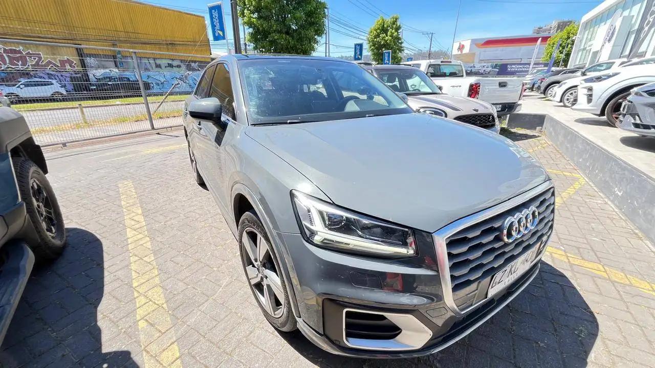 Station Wagon Audi Q2