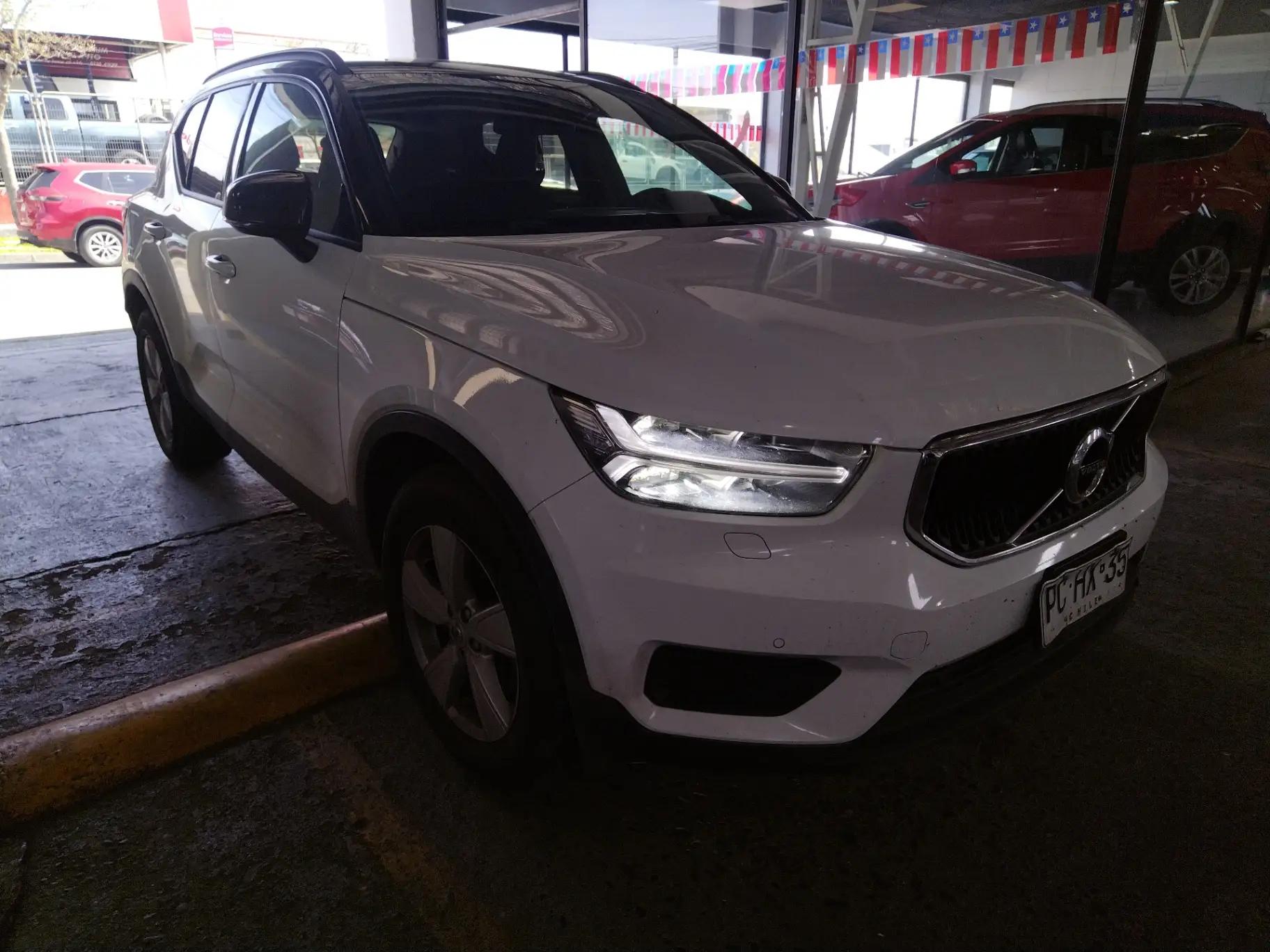 Station Wagon Volvo Xc40