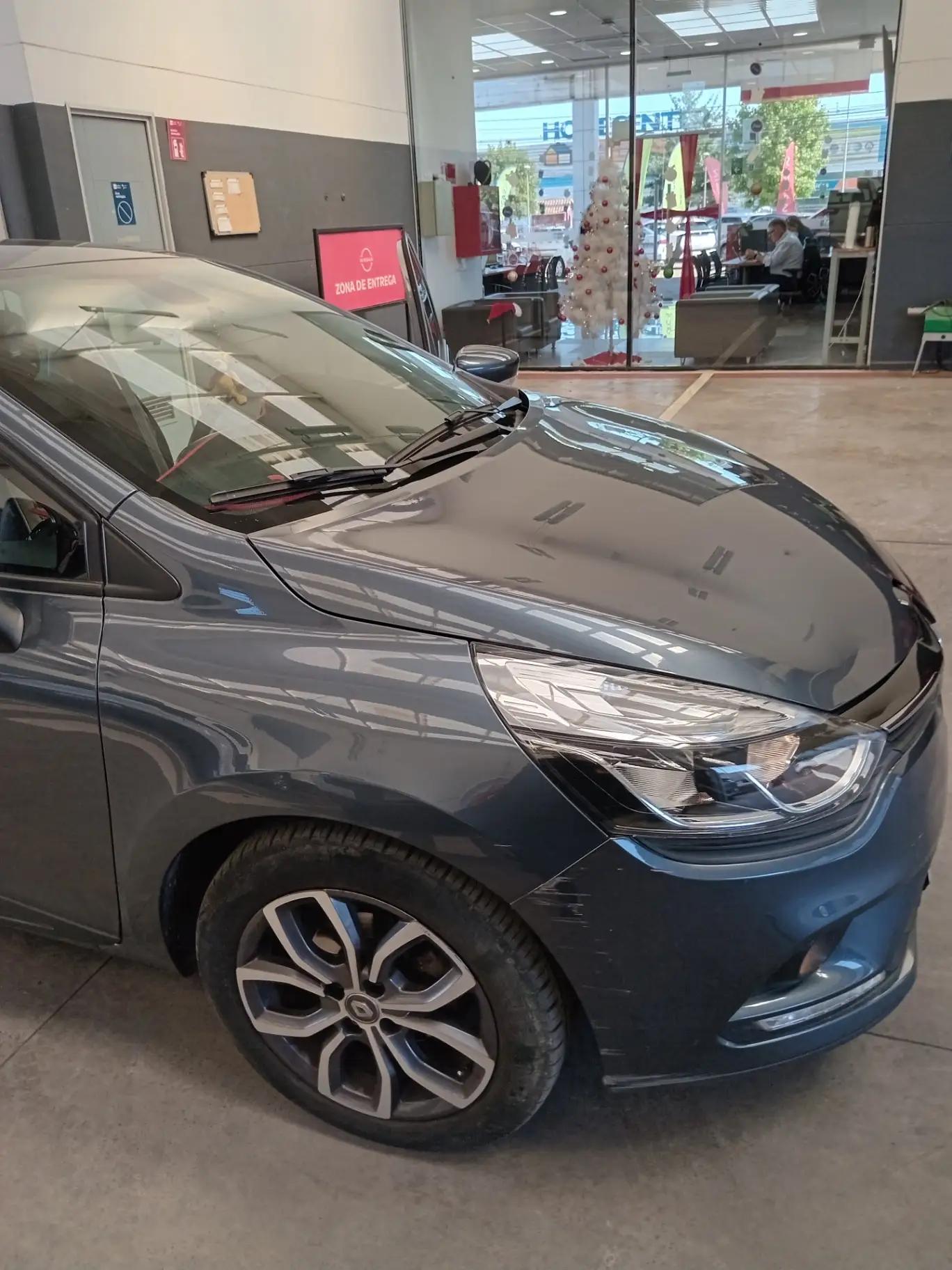 Automovil Renault Clio