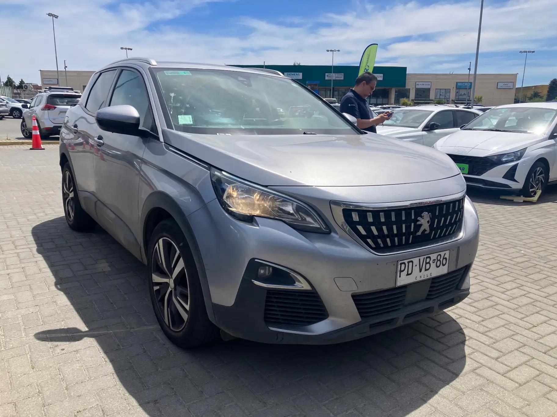 Station Wagon Peugeot 3008
