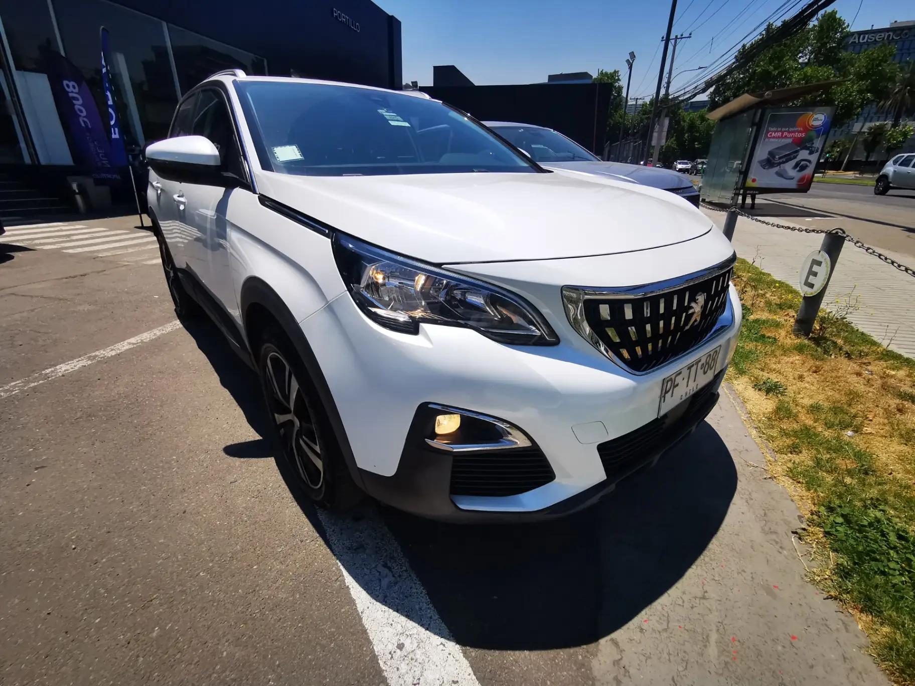 Station Wagon Peugeot 3008