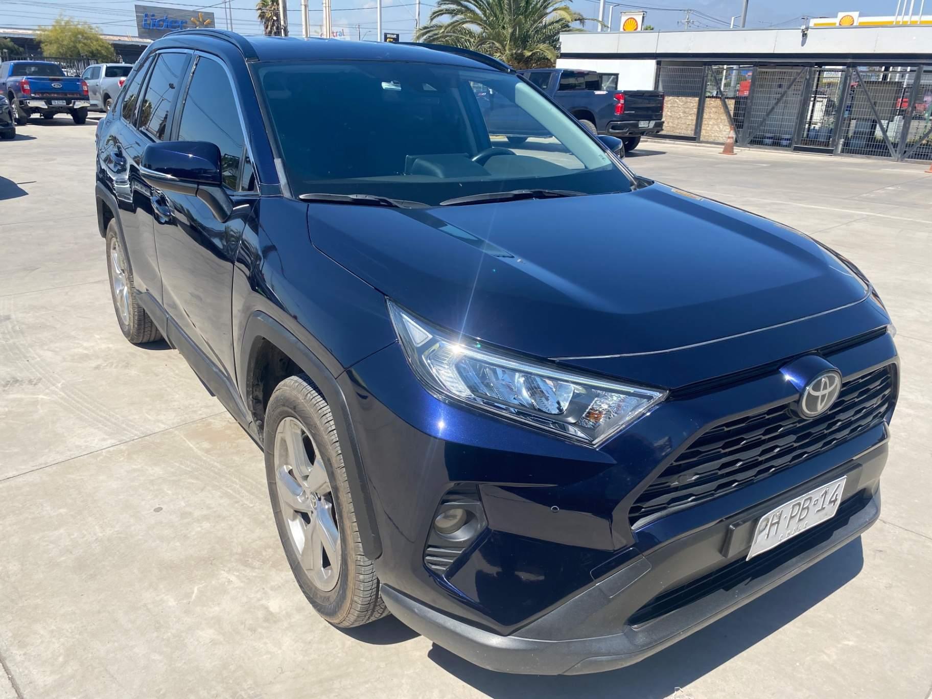 Station Wagon Toyota Rav 4