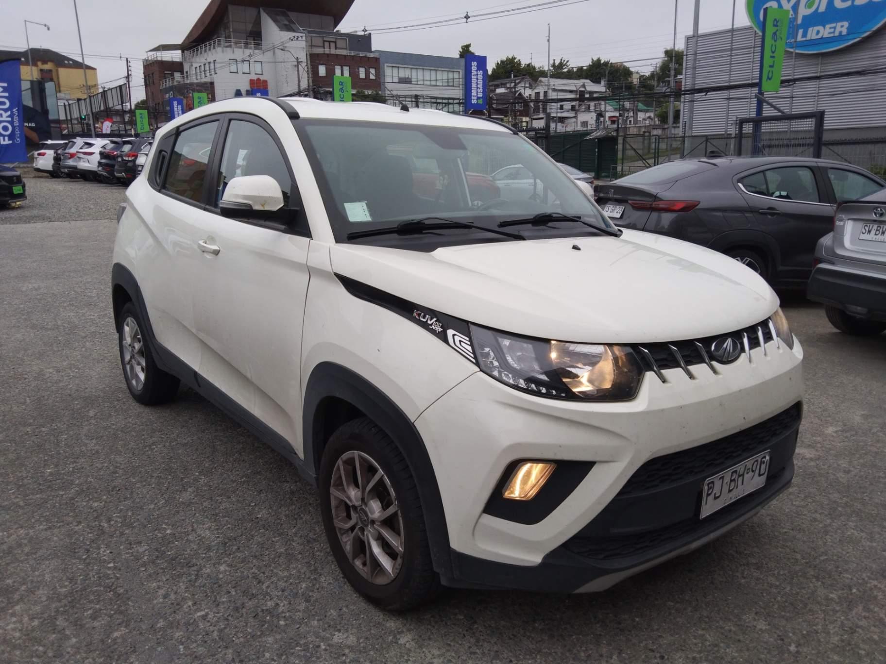 Automovil Mahindra Kuv100