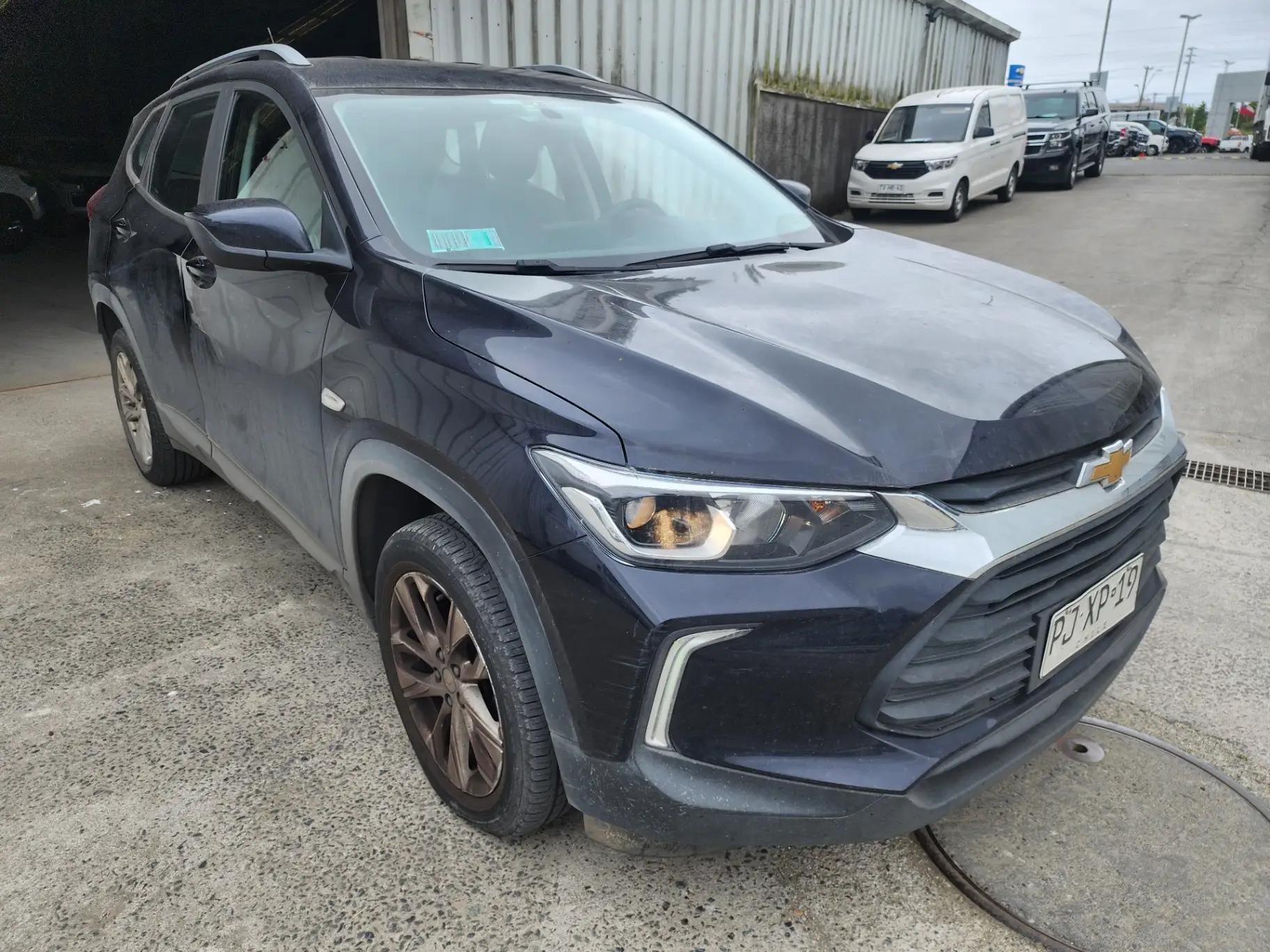 Station Wagon Chevrolet Tracker