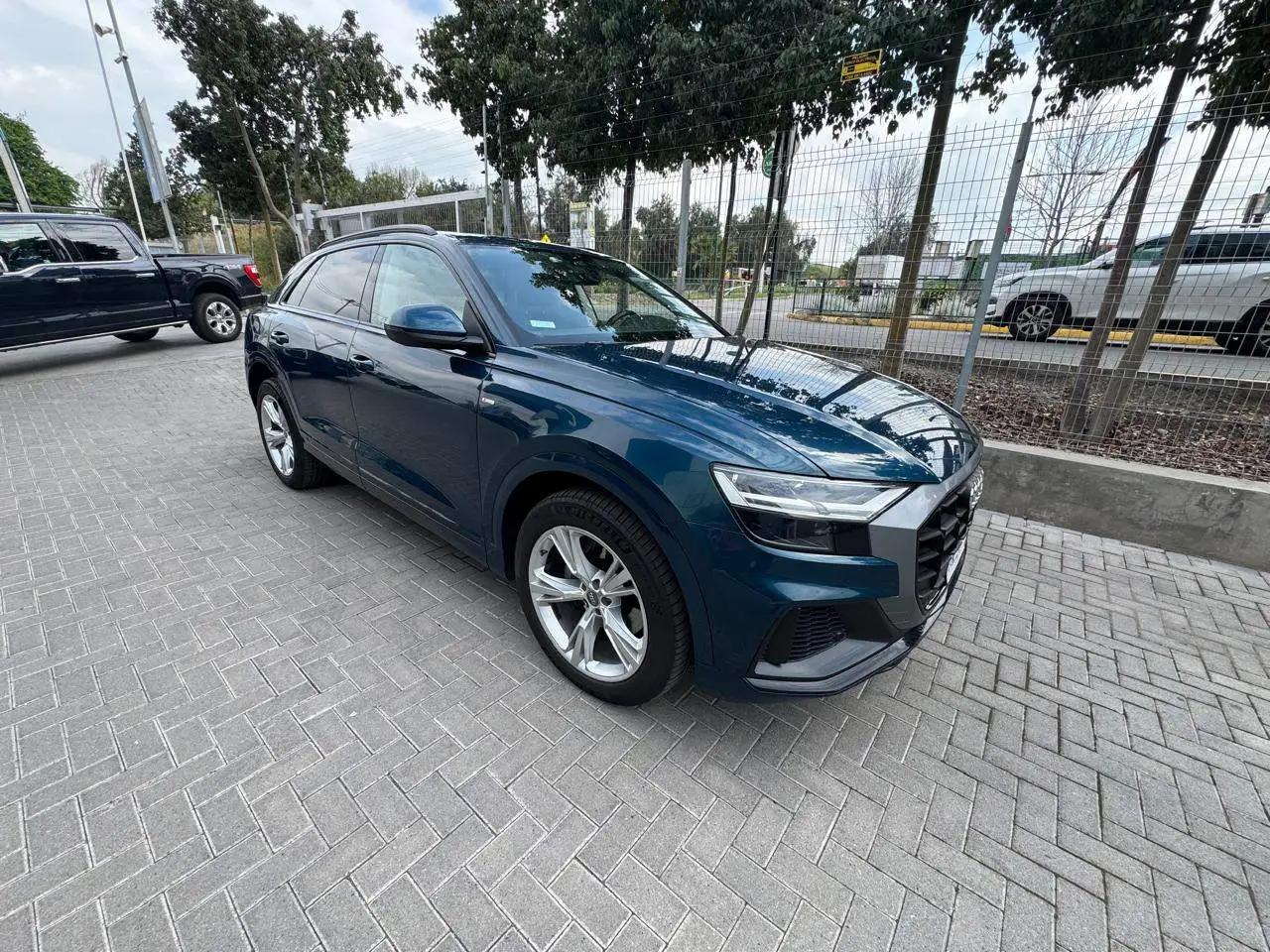 Station Wagon Audi Q8