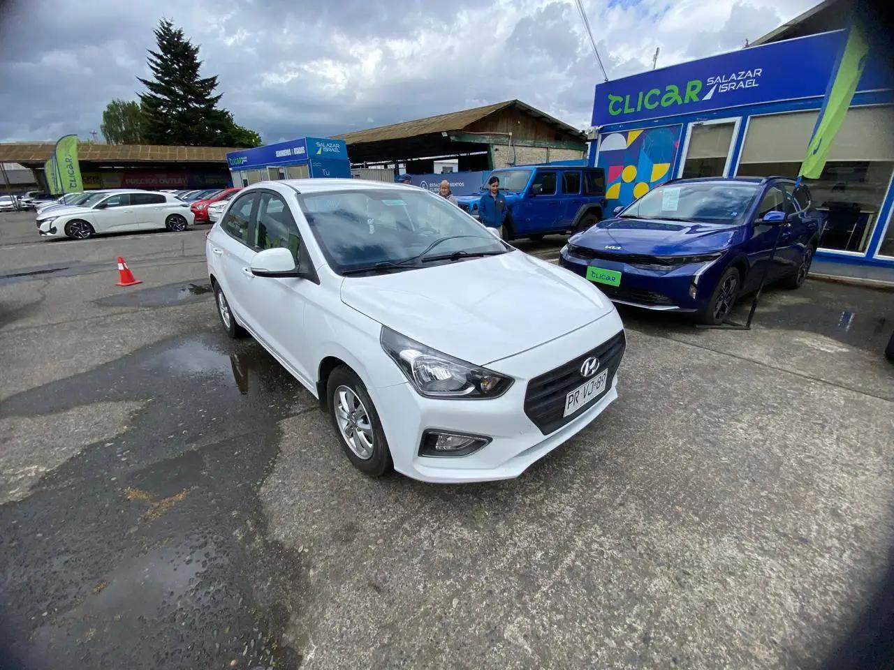 Automovil Hyundai Verna