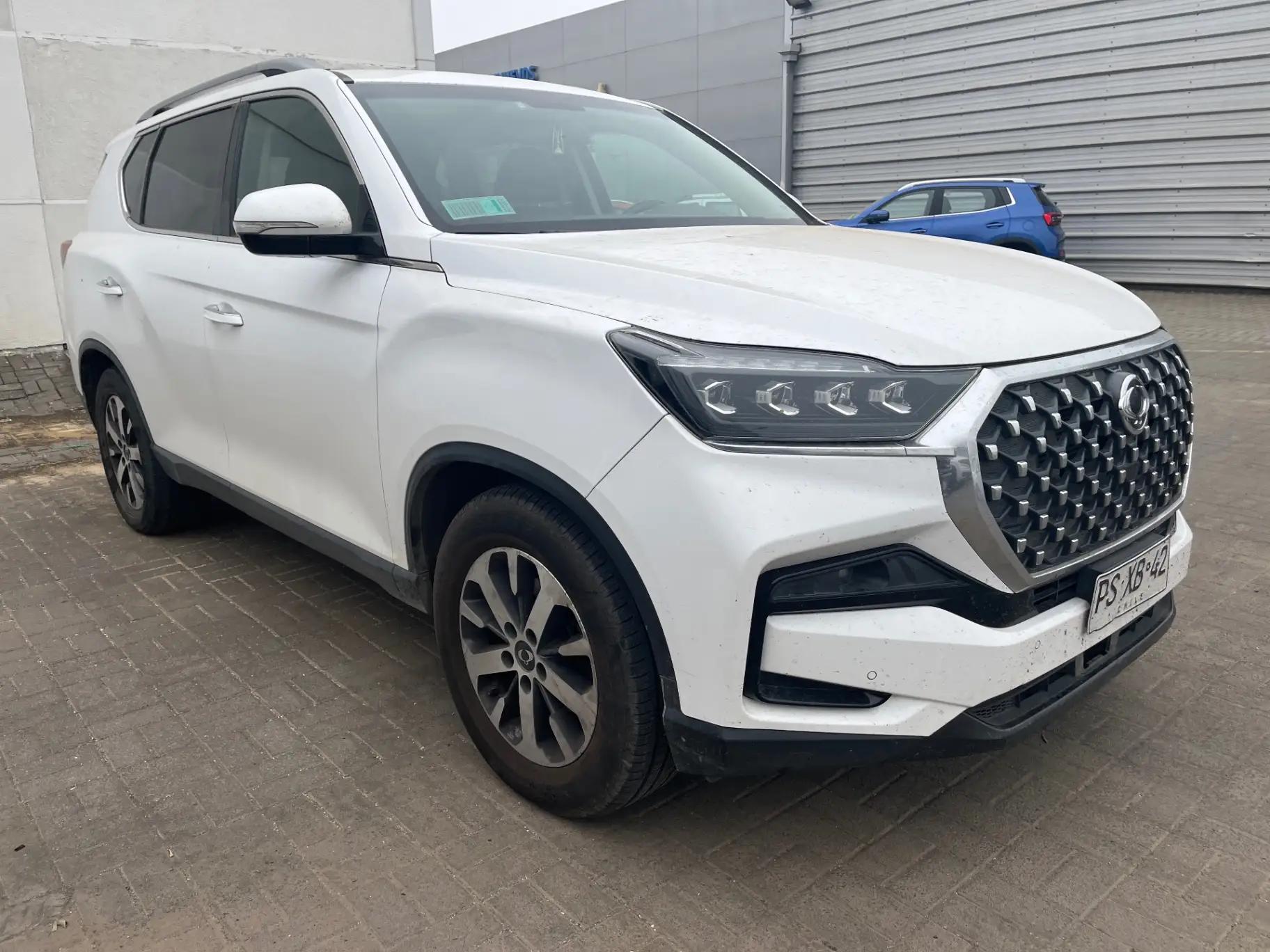 Station Wagon Ssangyong Rexton