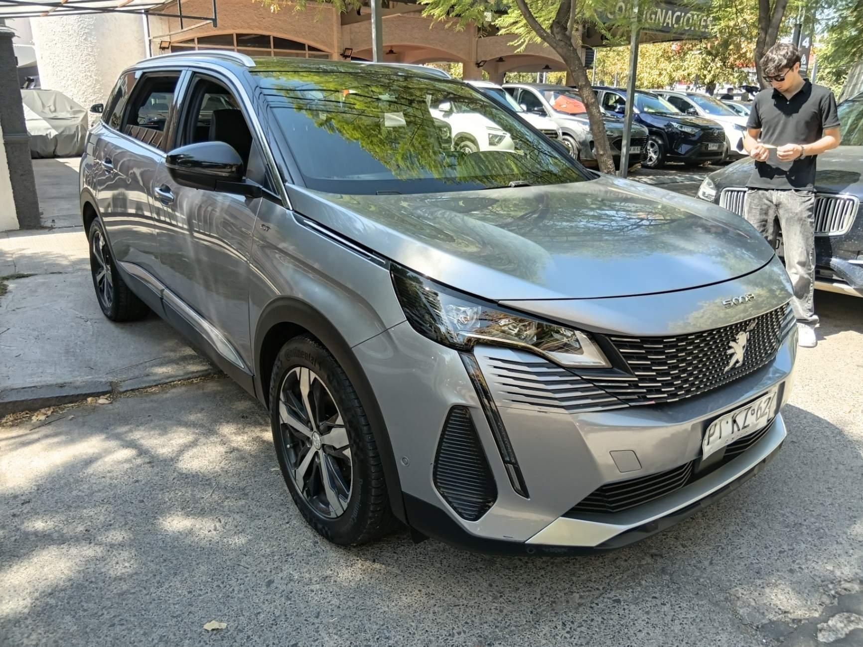 Suv Peugeot 5008