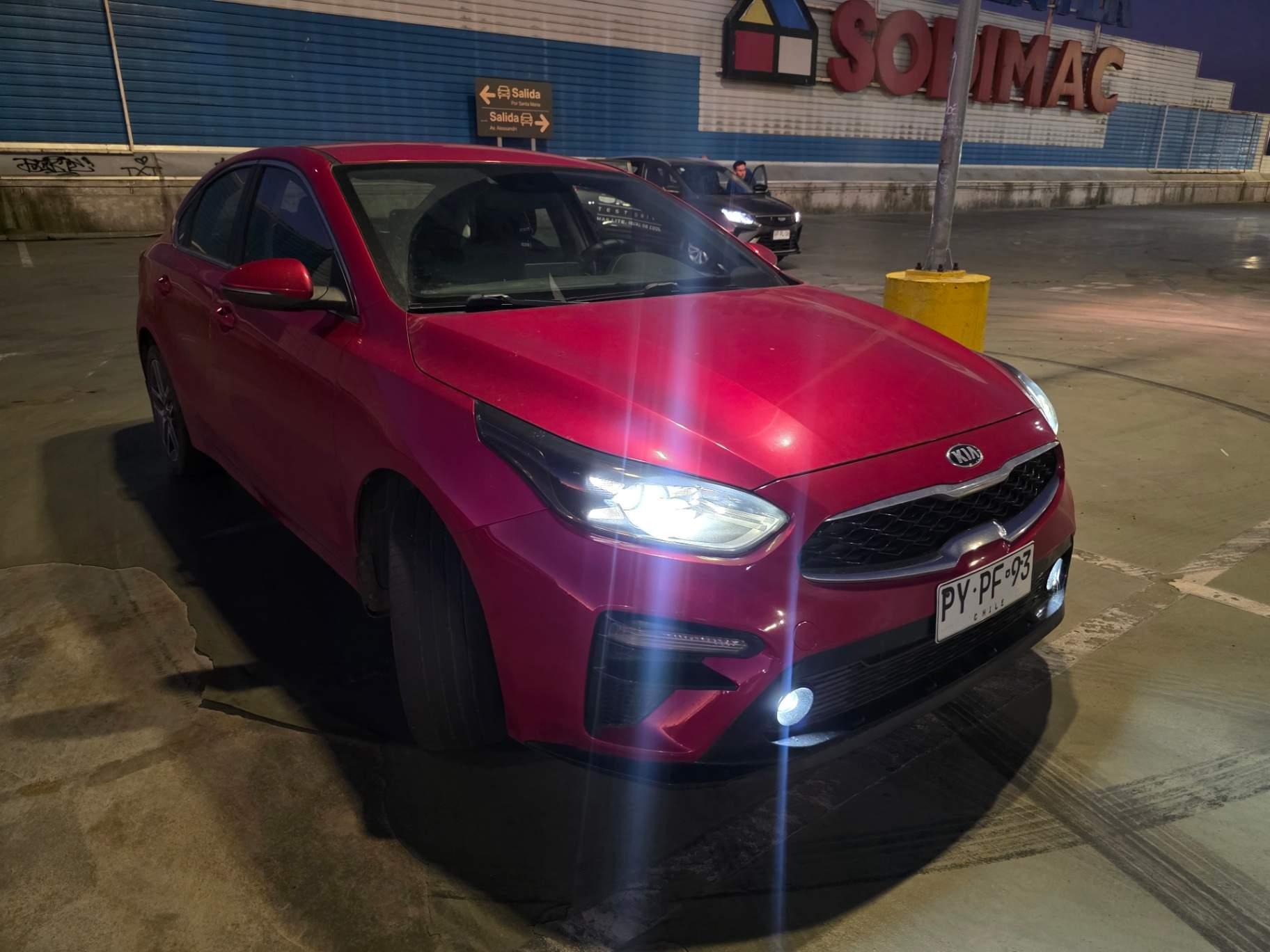 Automovil Kia Cerato