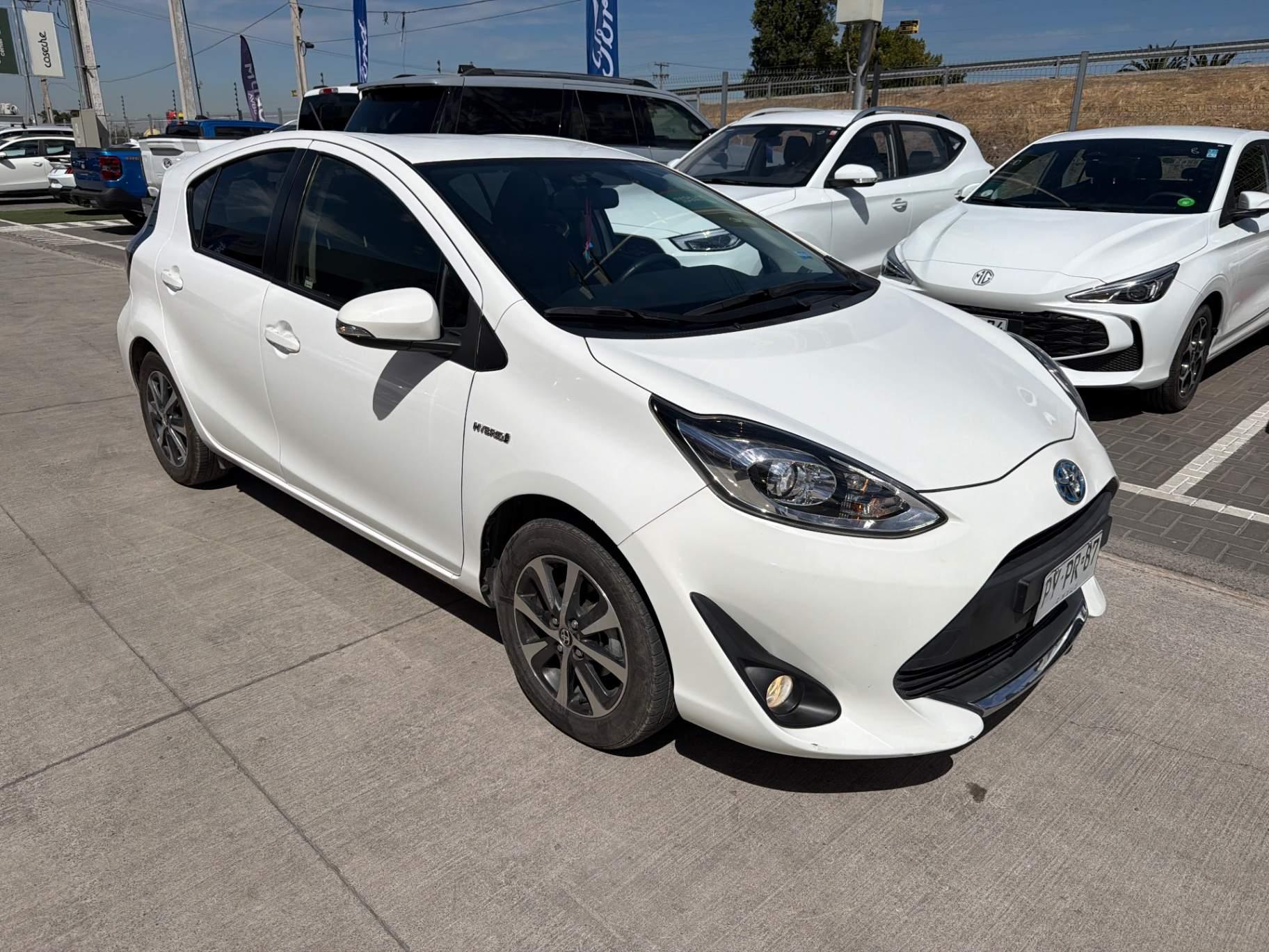 Automovil Toyota Prius