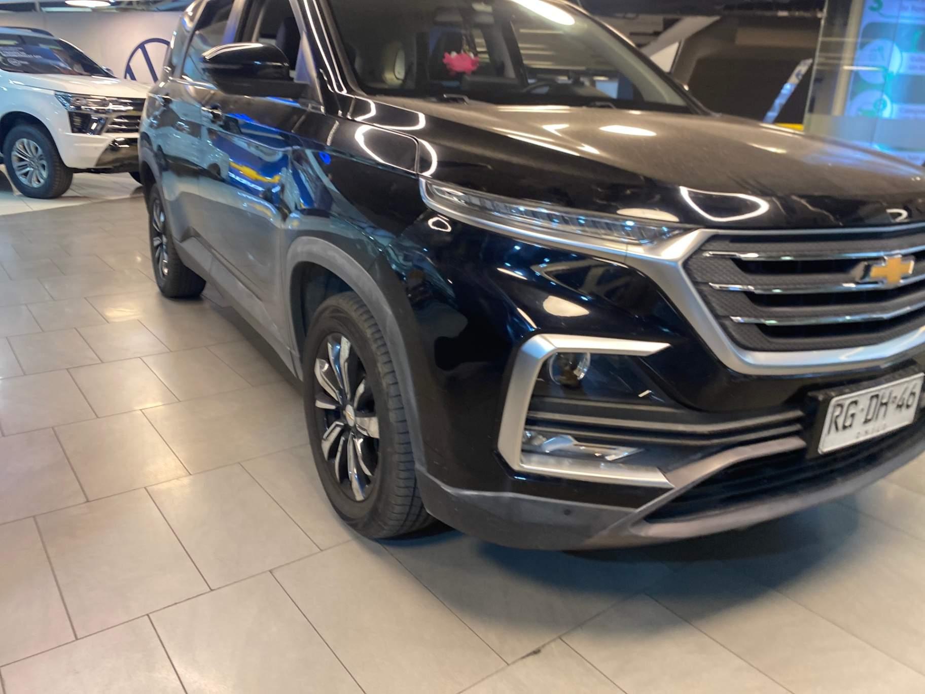 Station Wagon Chevrolet Captiva