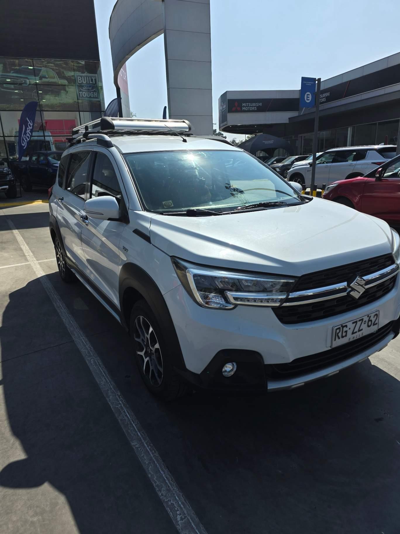 Suv Suzuki Xl7