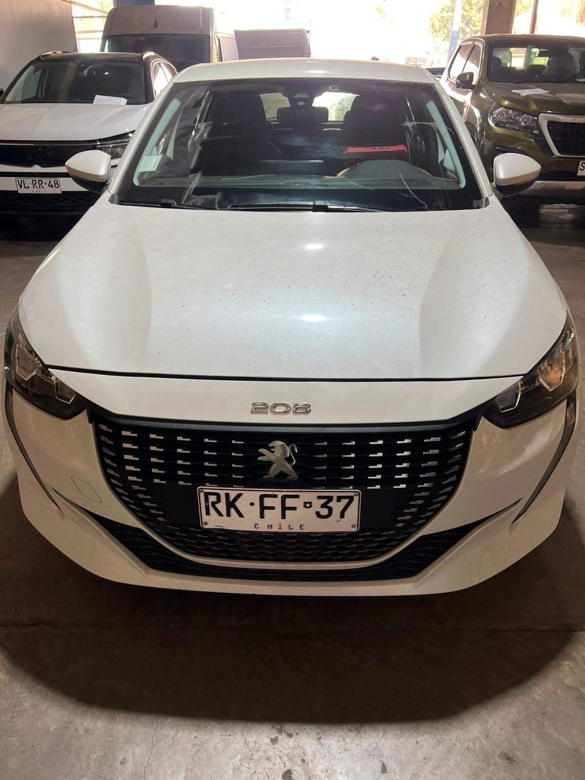 Hatchback Peugeot 208