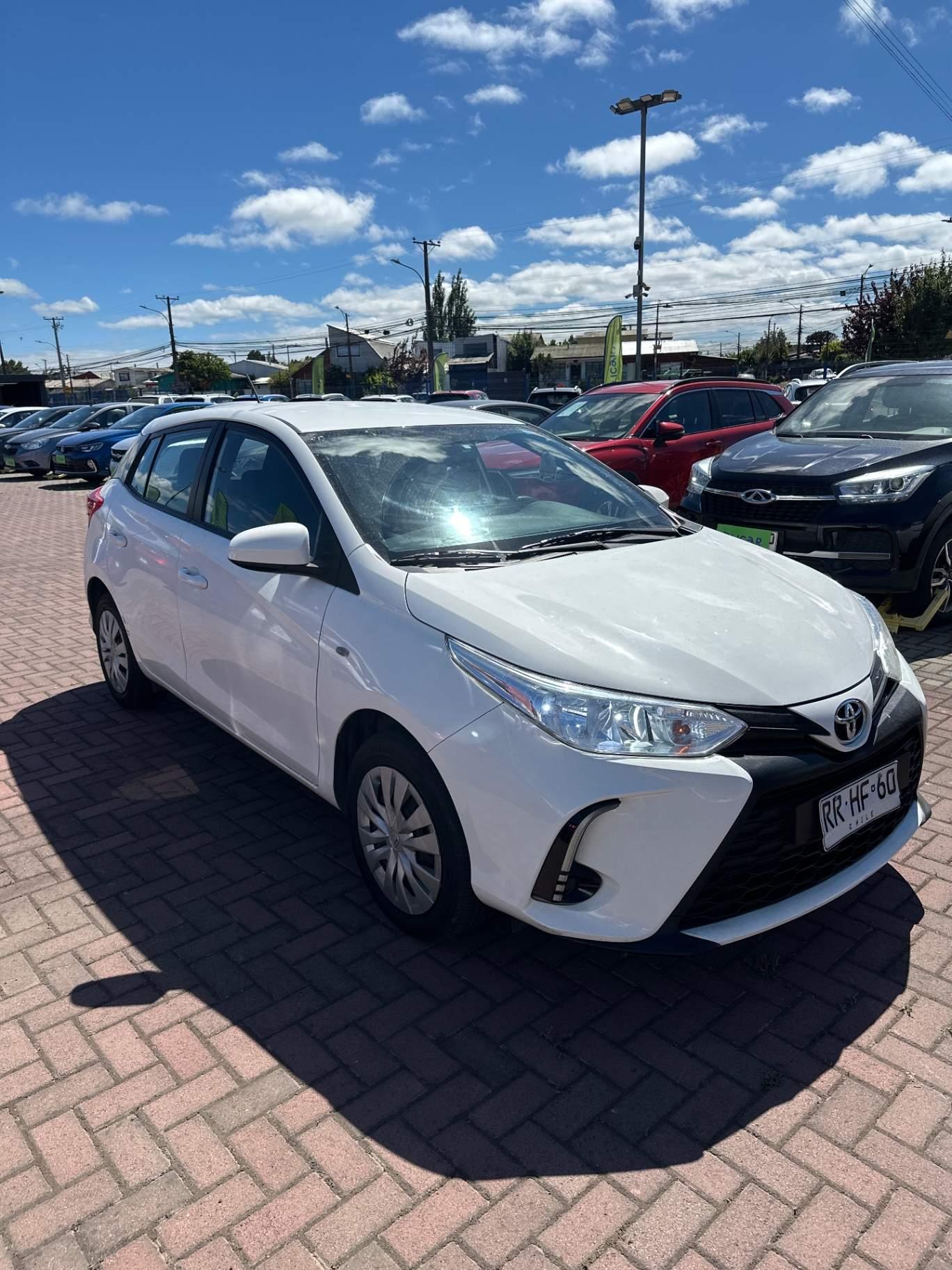 Automovil Toyota Yaris Sport