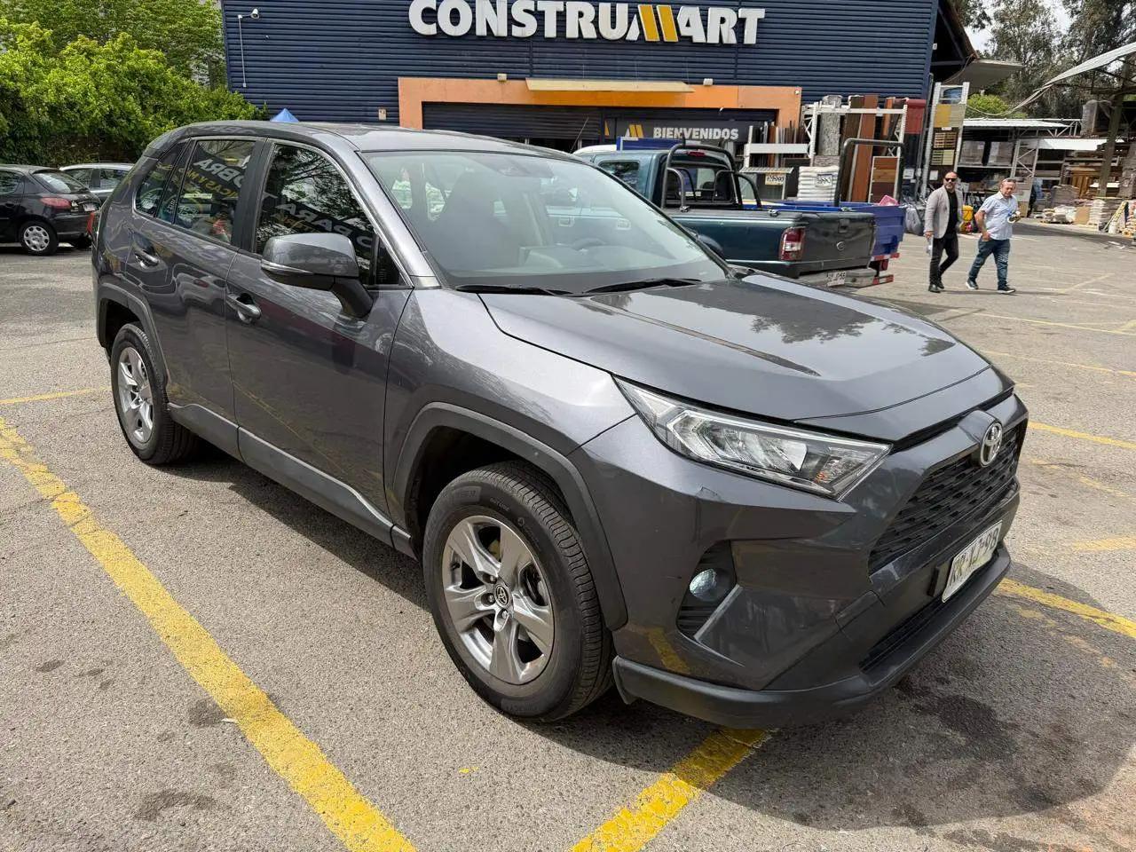 Station Wagon Toyota Rav 4