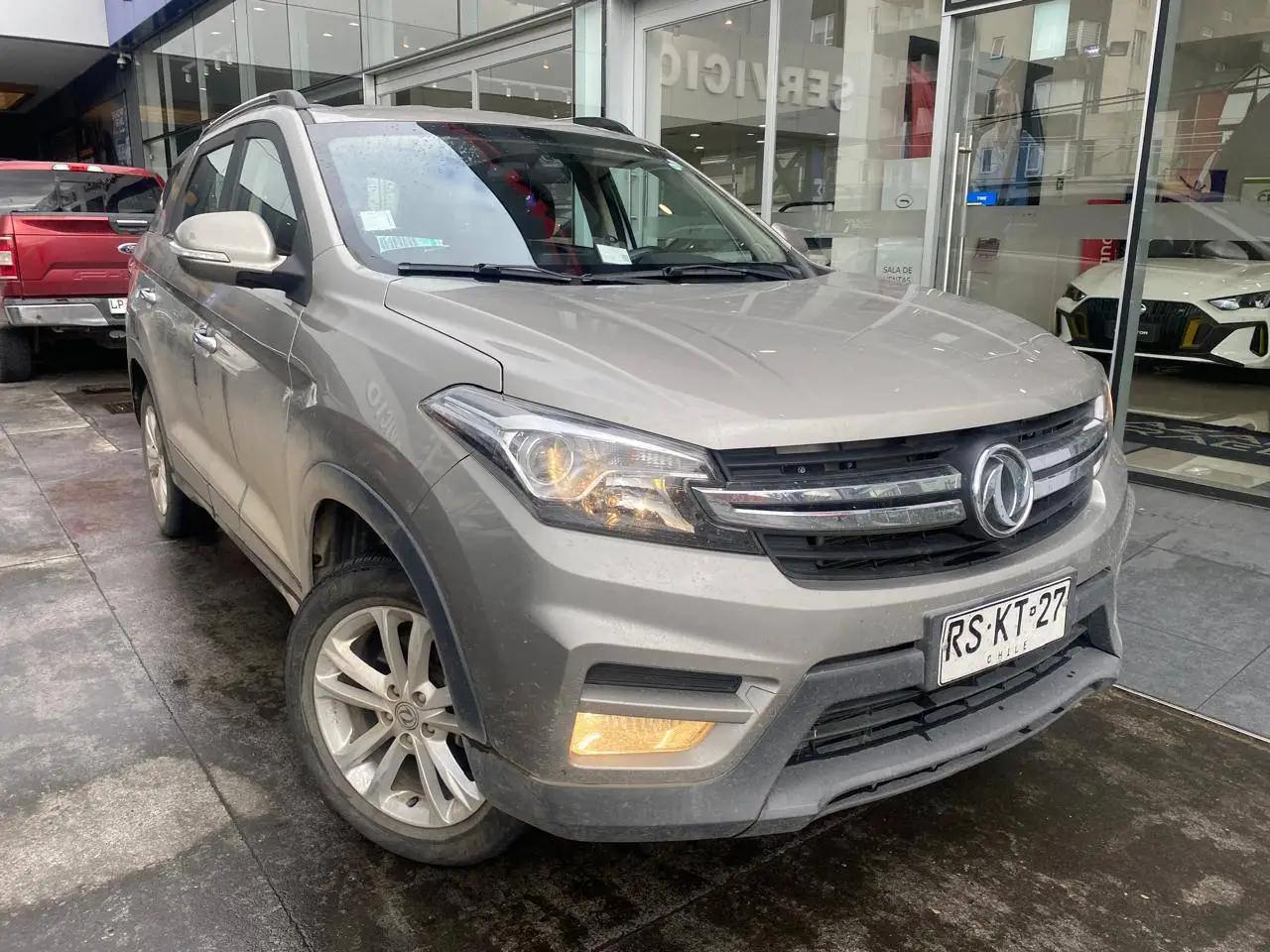 Station Wagon Dfsk 560