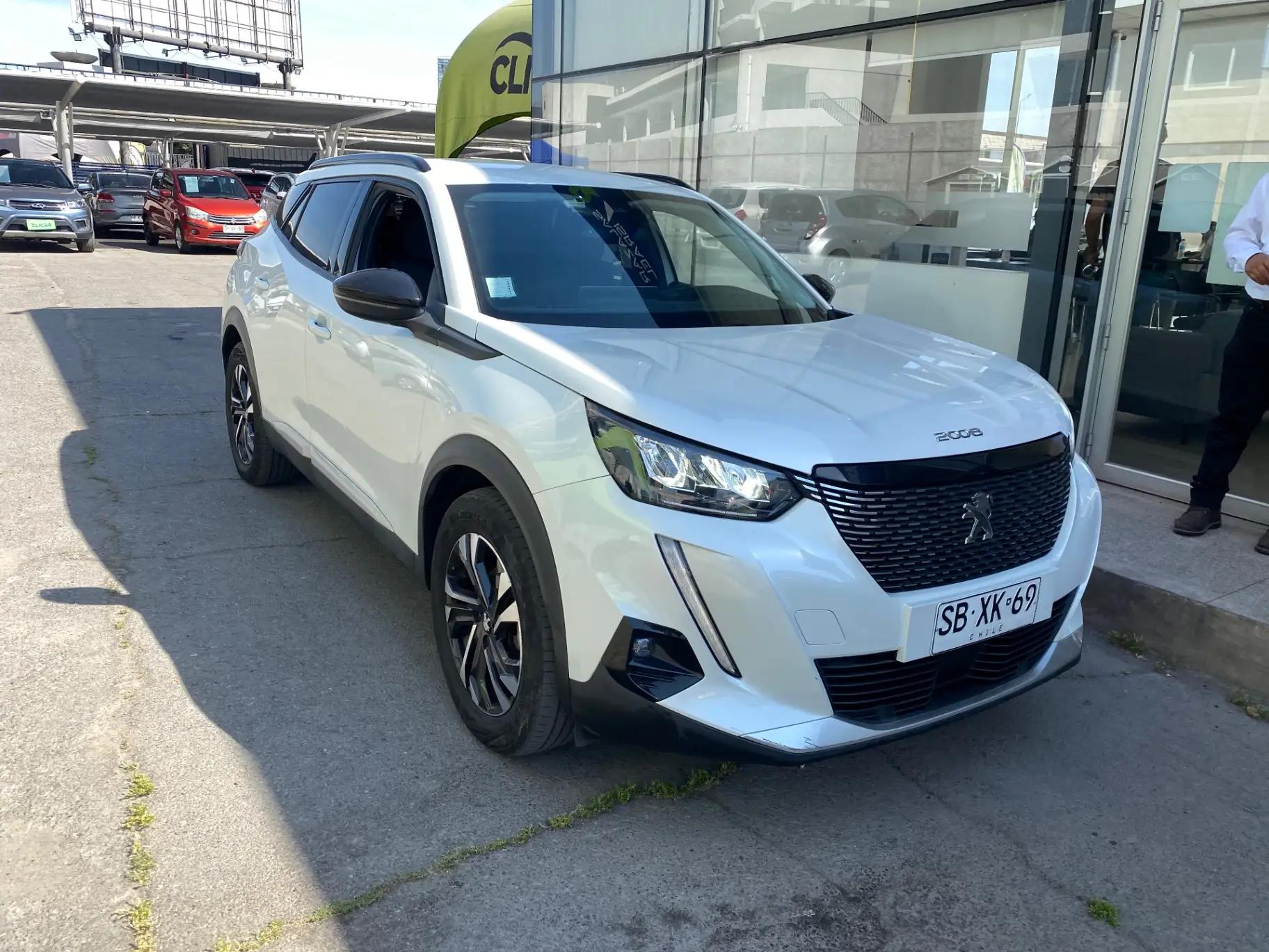 Station Wagon Peugeot 2008