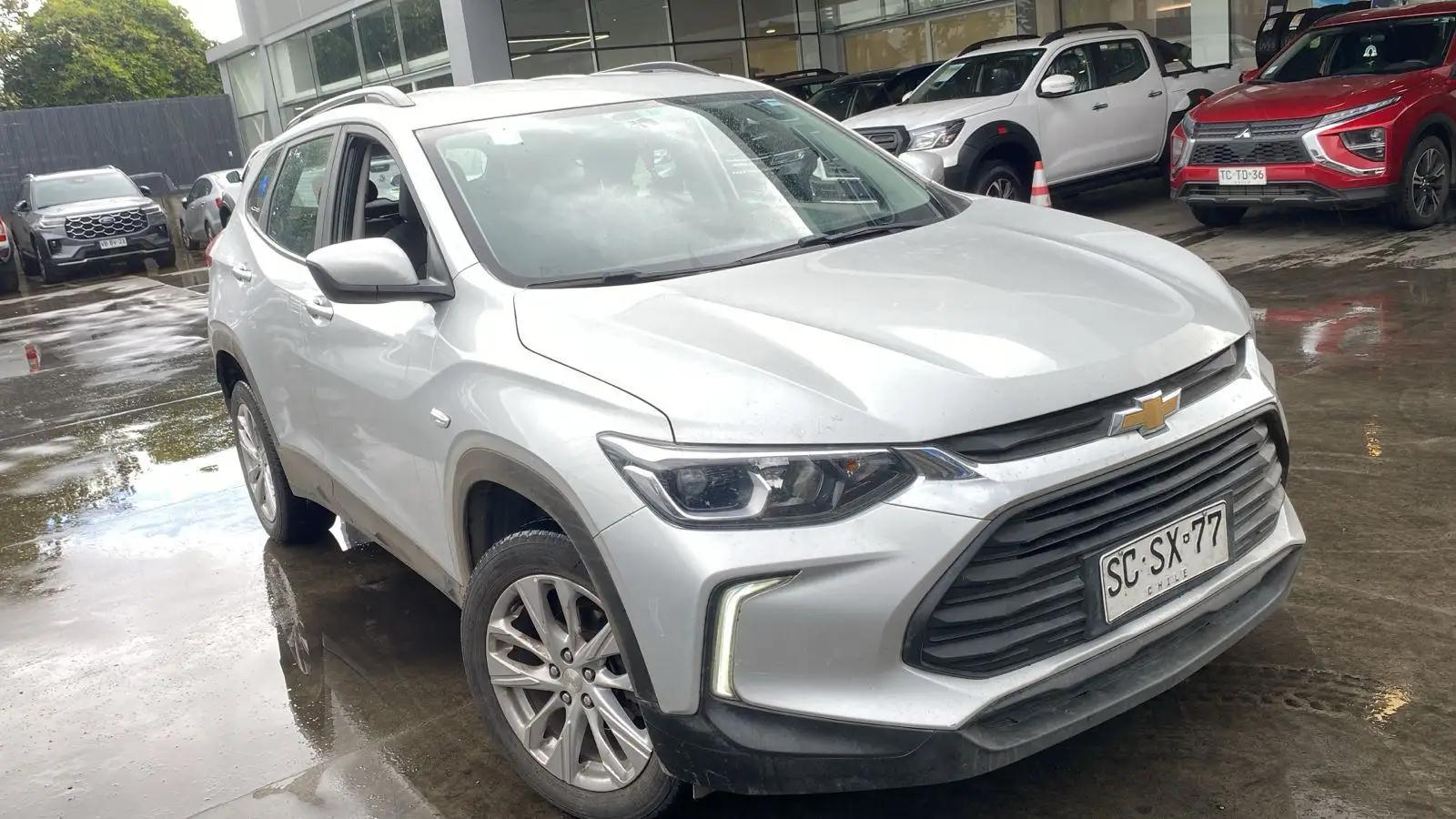 Station Wagon Chevrolet Tracker