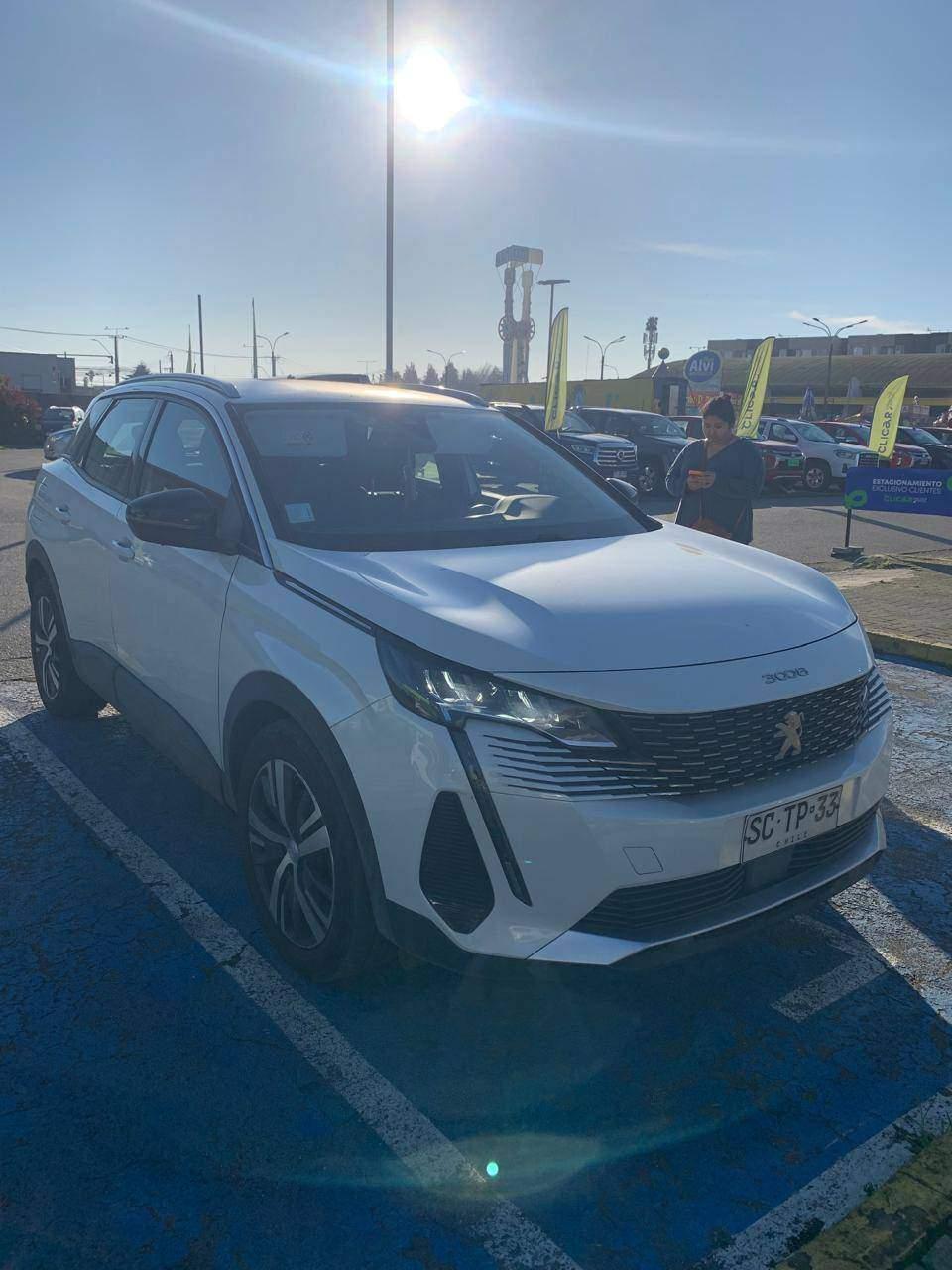Station Wagon Peugeot 3008