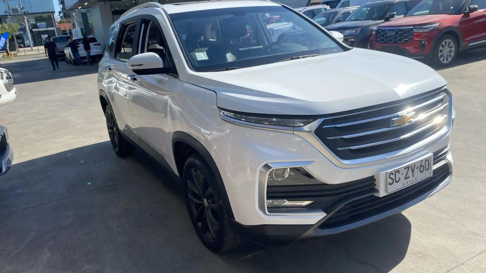 Station Wagon Chevrolet Captiva