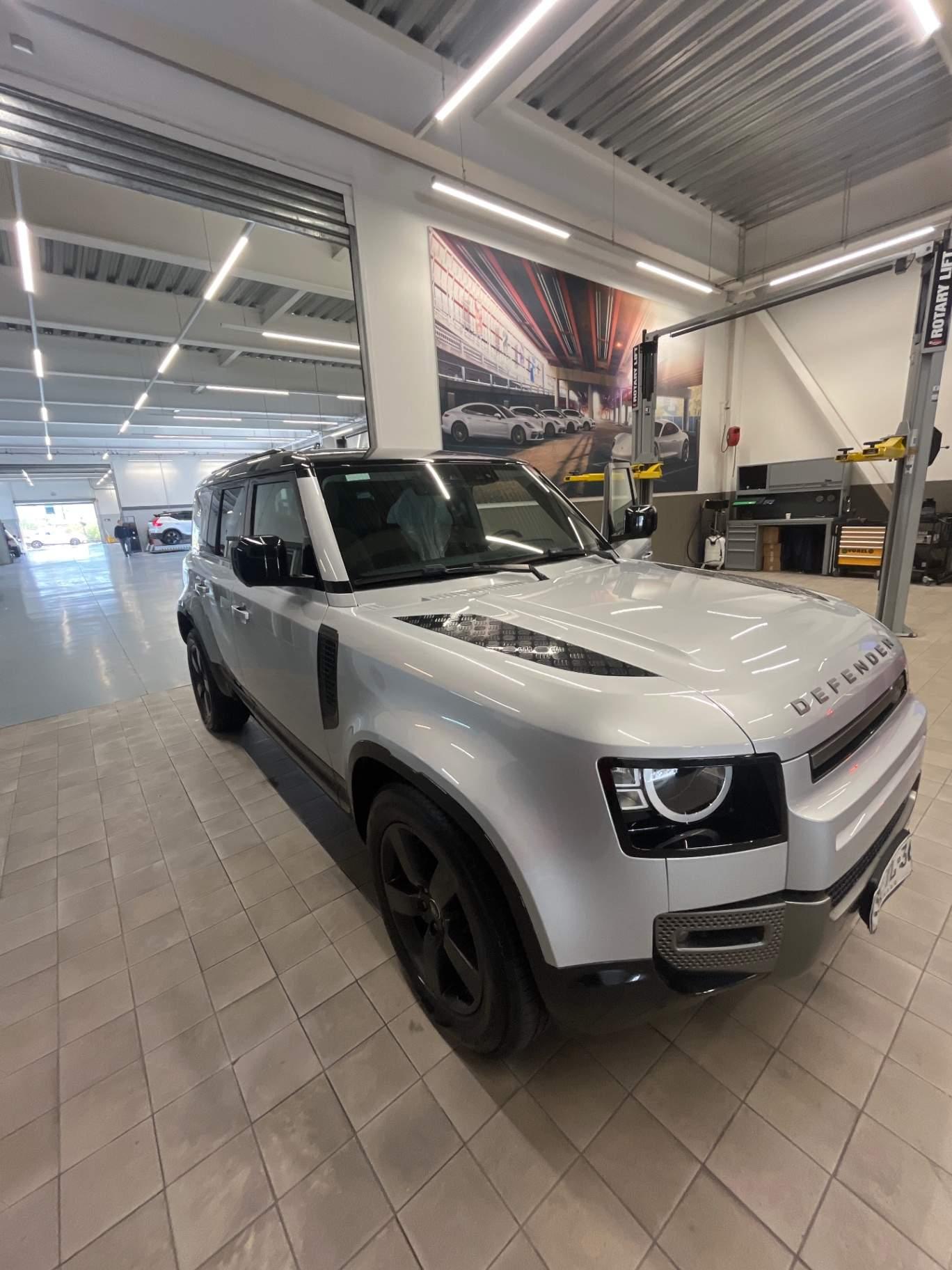 Station Wagon Land Rover Defender
