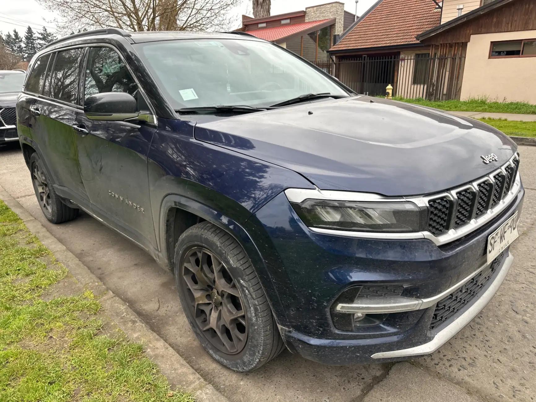 Station Wagon Jeep Commander