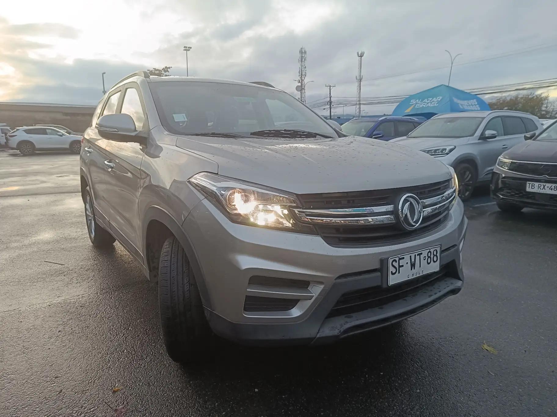 Station Wagon Dfsk 560