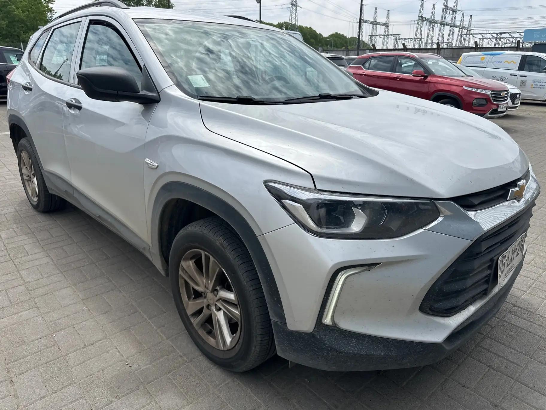 Station Wagon Chevrolet Tracker