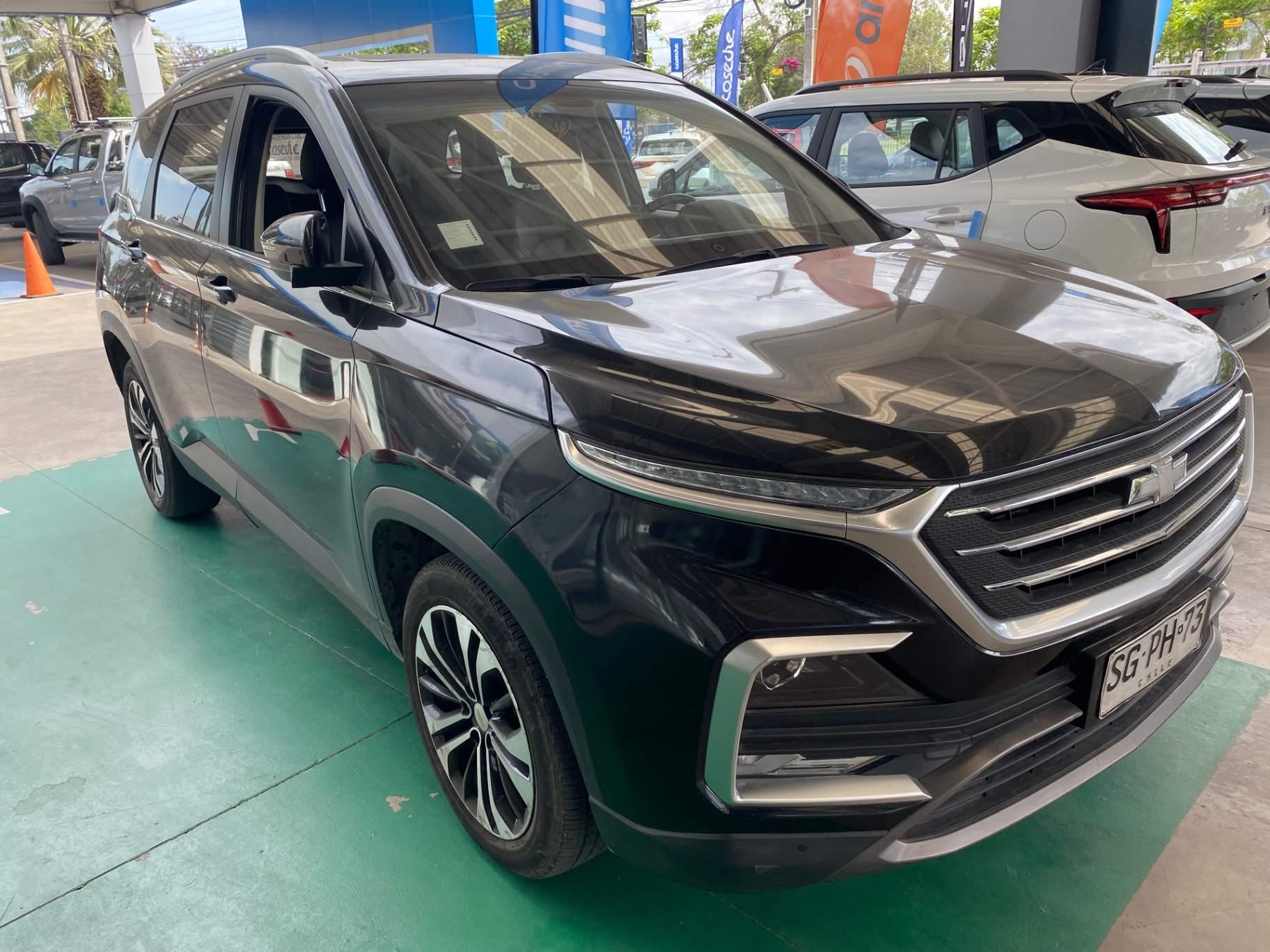 Station Wagon Chevrolet Captiva