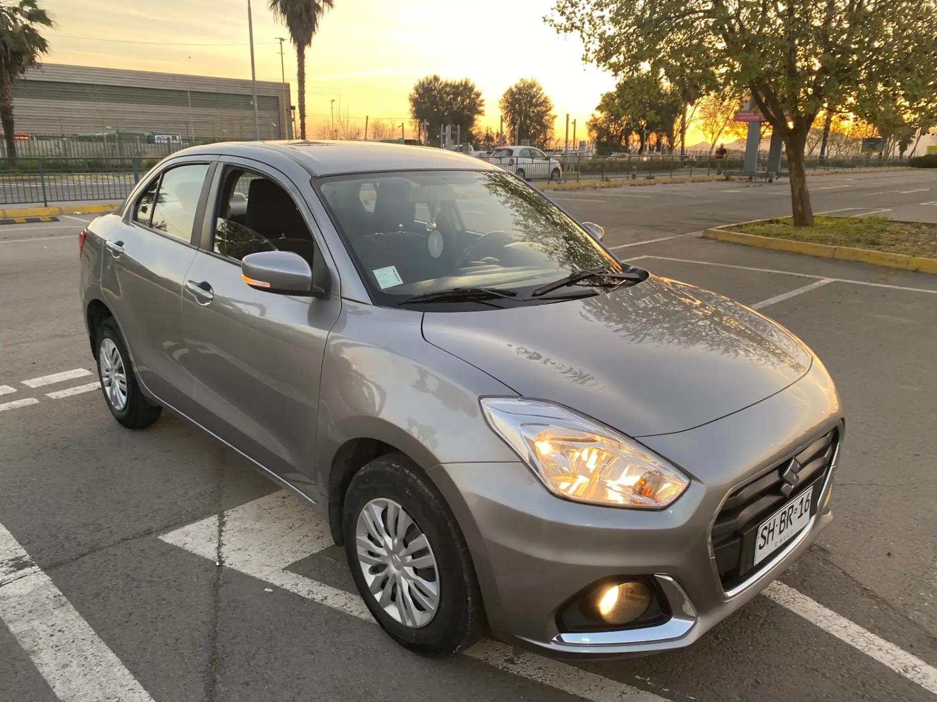 Automovil Suzuki Dzire