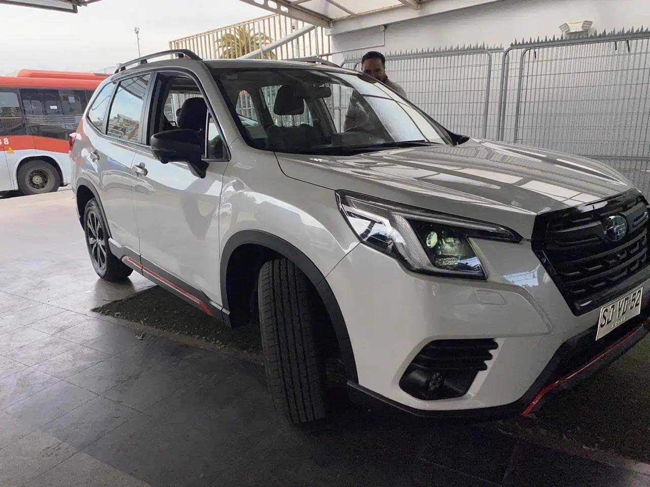 Station Wagon Subaru Forester