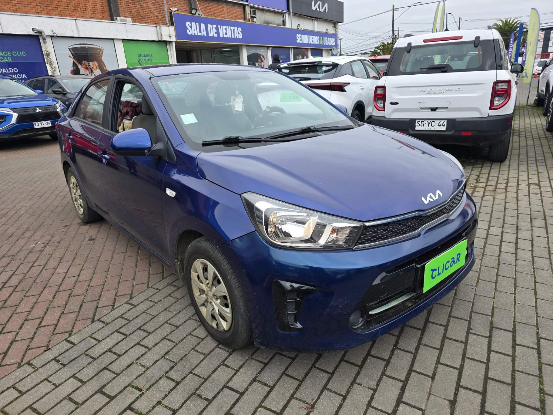 Automovil Kia Soluto
