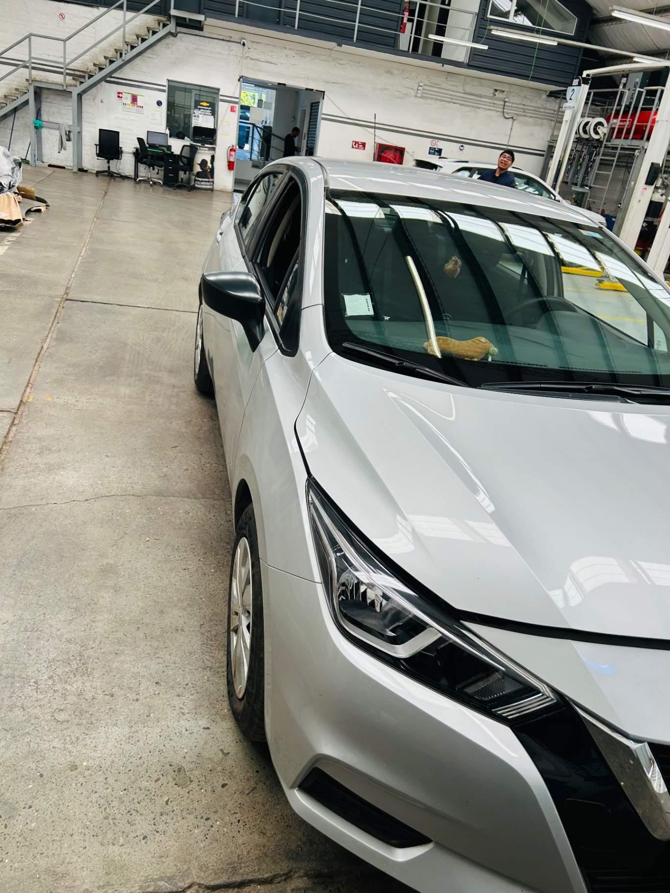 Automovil Nissan Versa